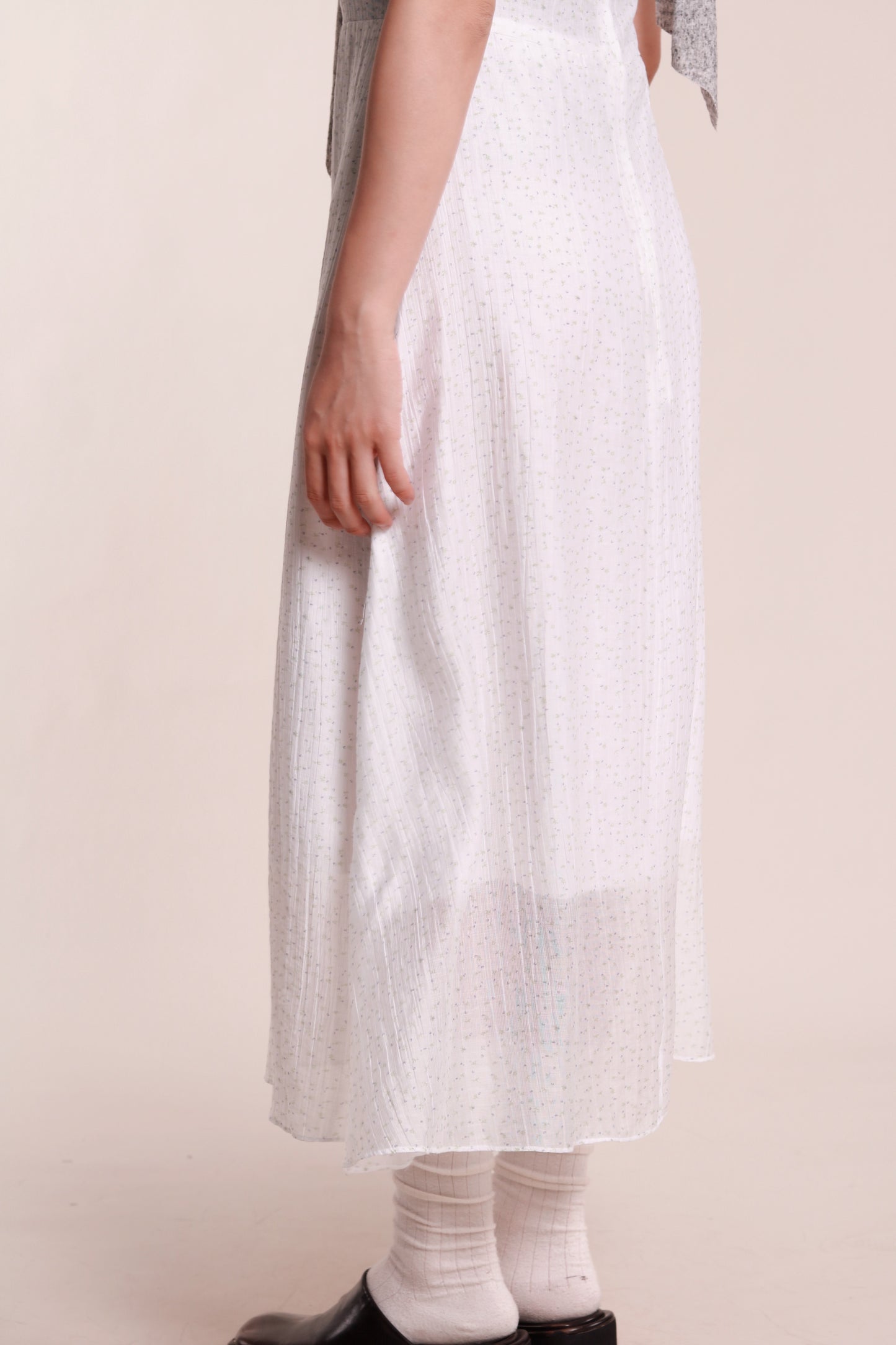 Floral Sleeveless Dress (White)