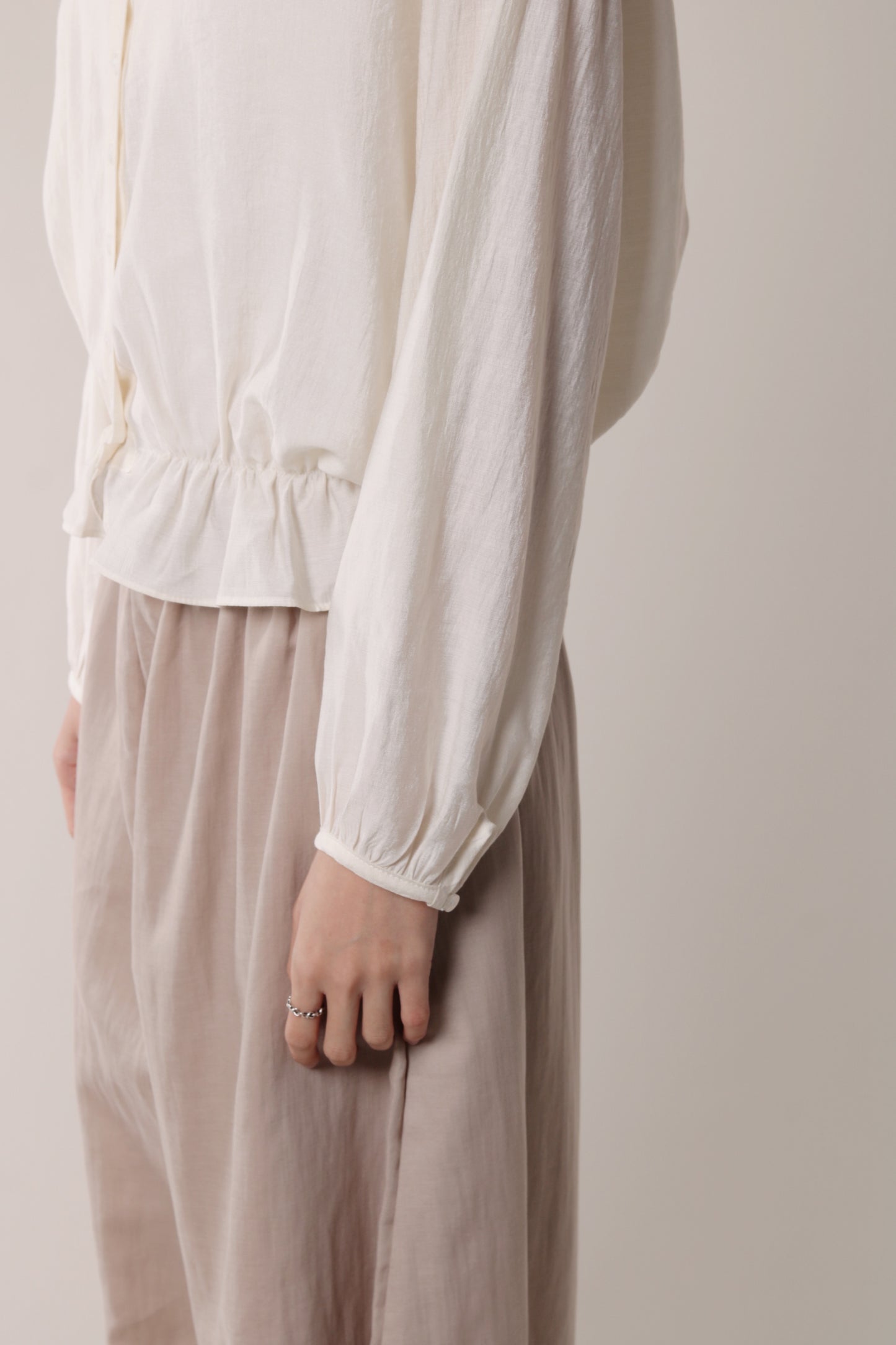 Retro Ruffle Shirt (Ivory)