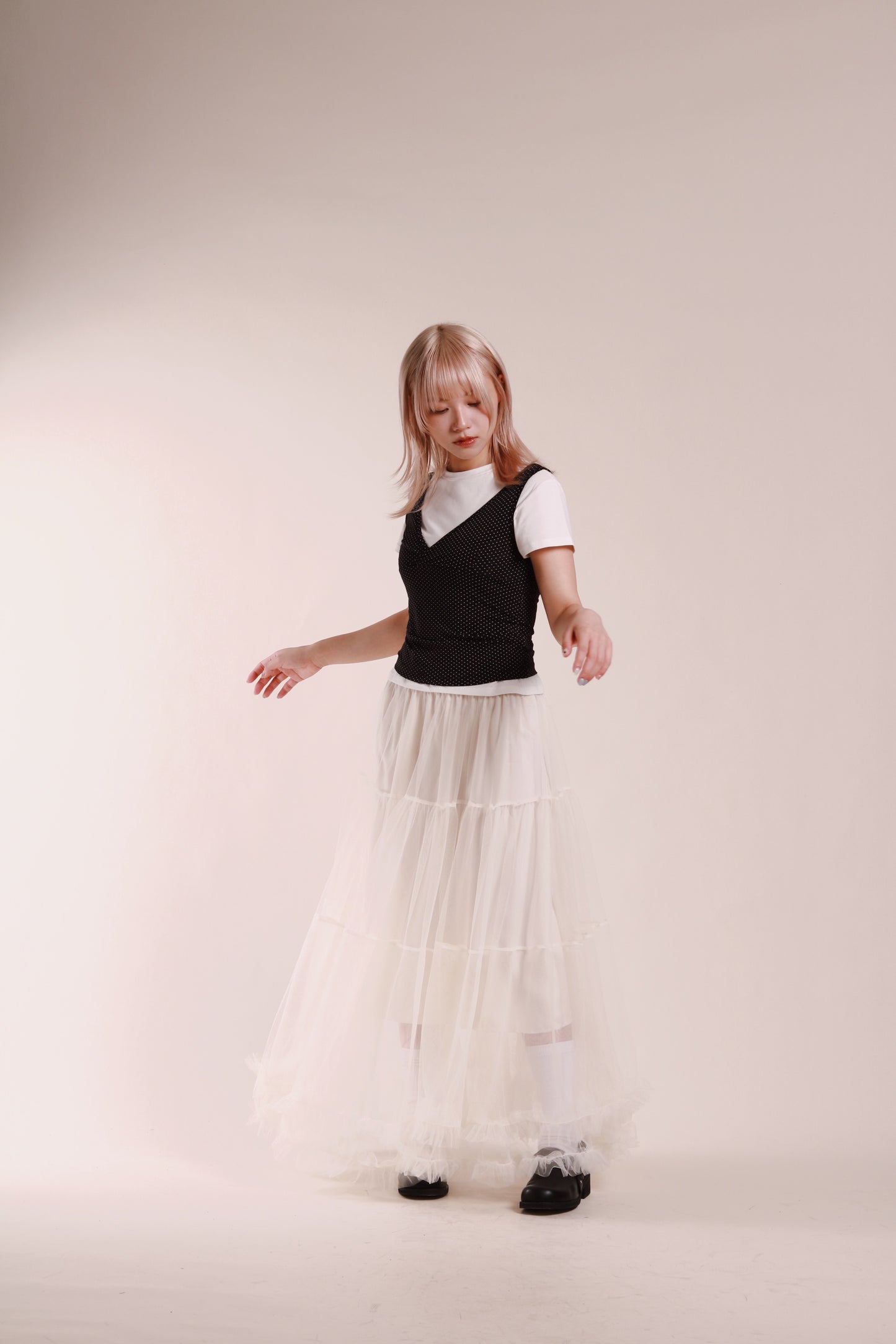 Dot Dot Sleeveless Top (Black)