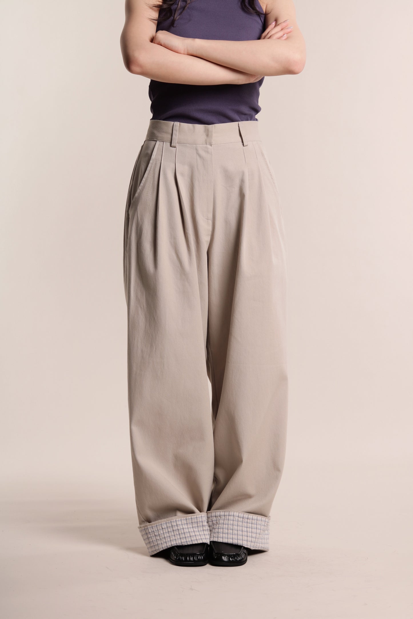 Check Detail Pleated Pants (Beige)