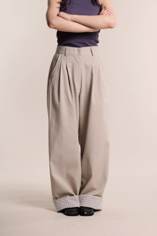 Check Detail Pleated Pants (Beige)
