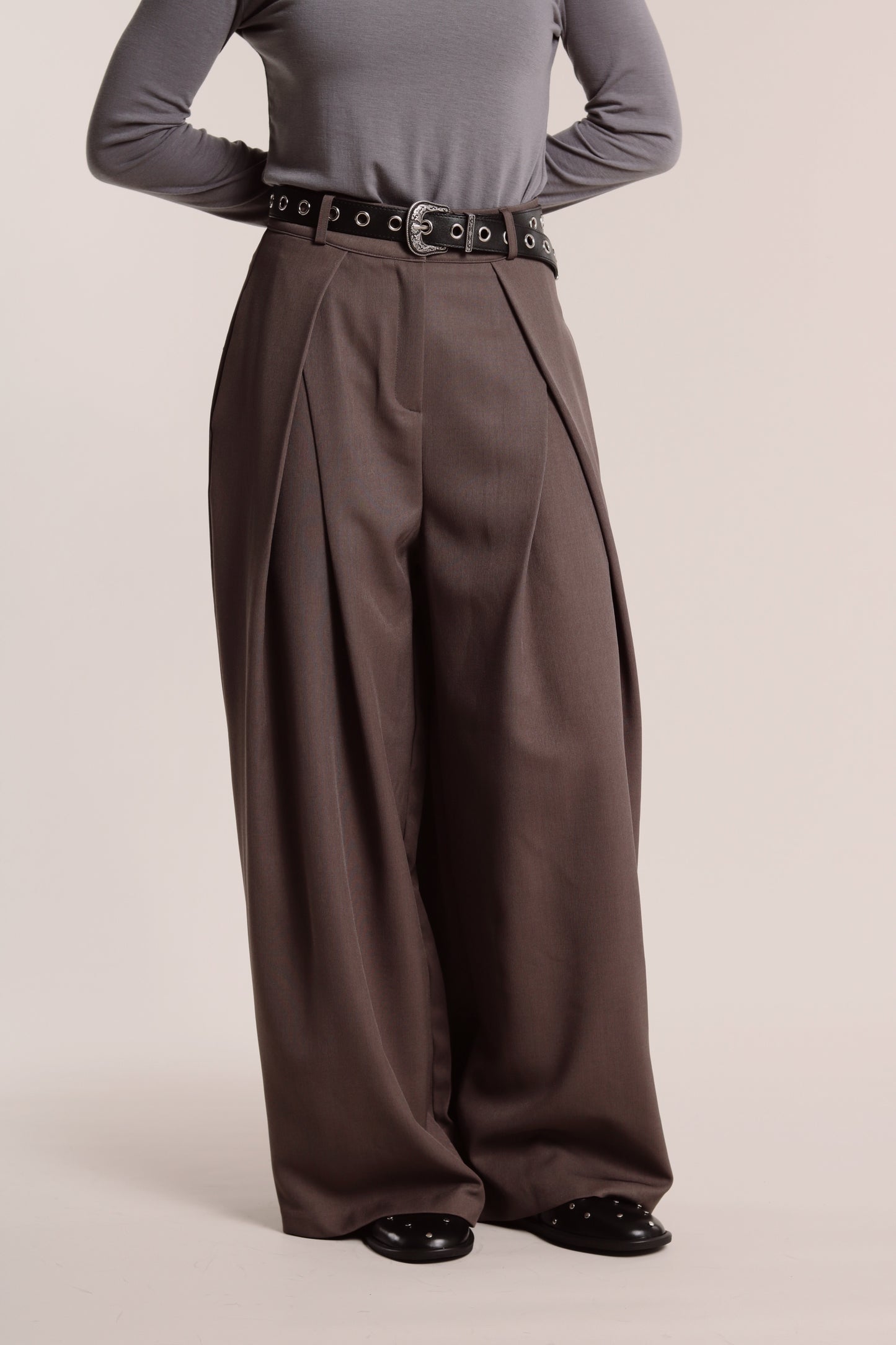 Spring Pleat Pants (Brown)