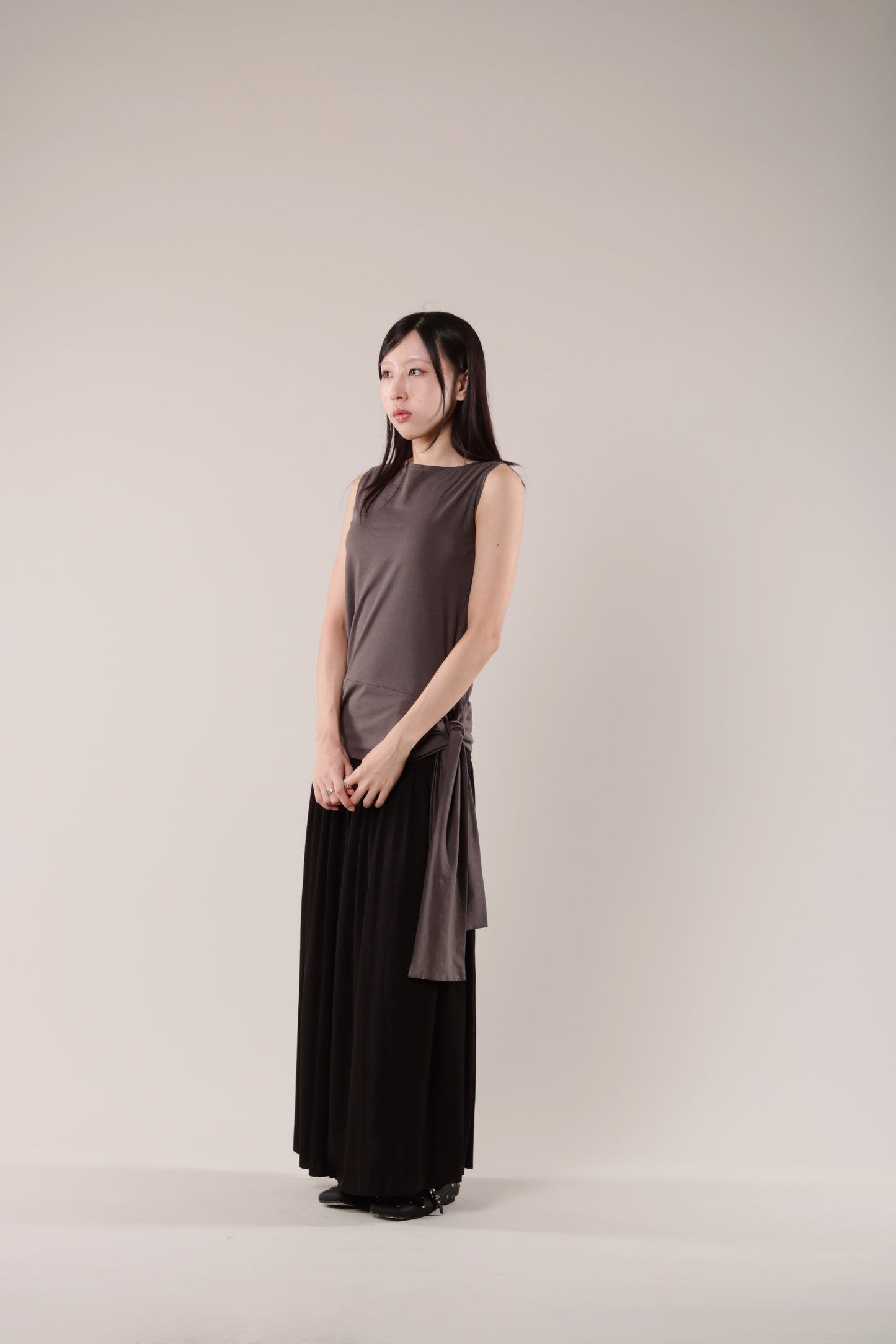 Amos Sleeveless Top (Brown)