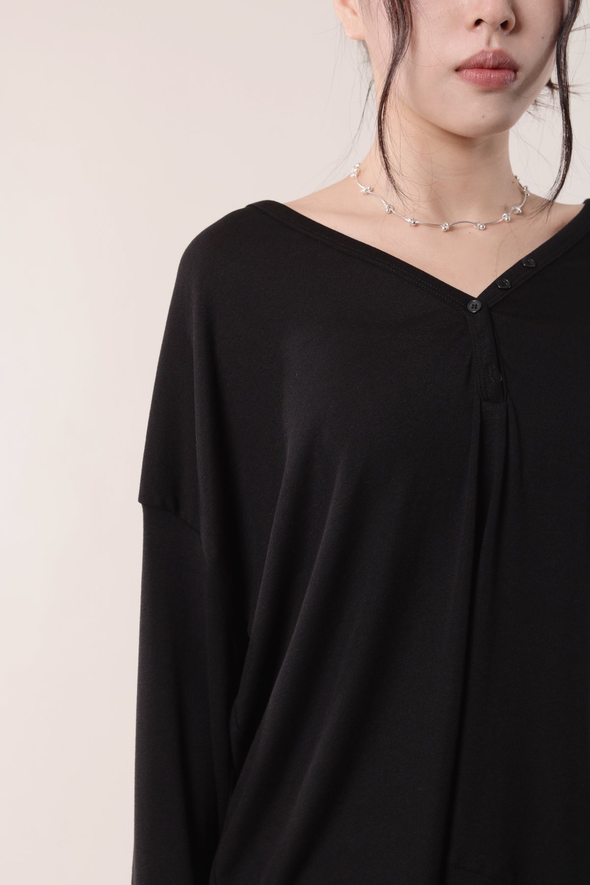 Lazy Button Long Tee (Black)