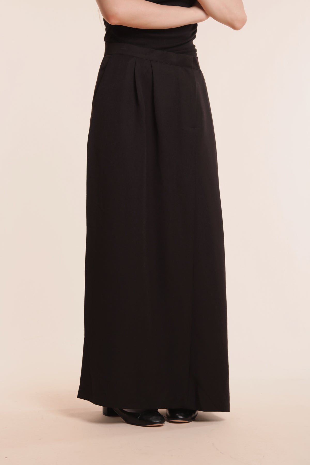Split Skirt (Black)