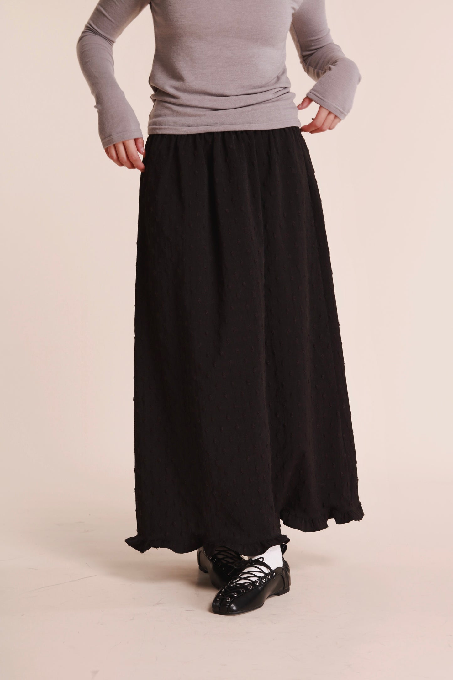 Dot Dot Skirt (Black)