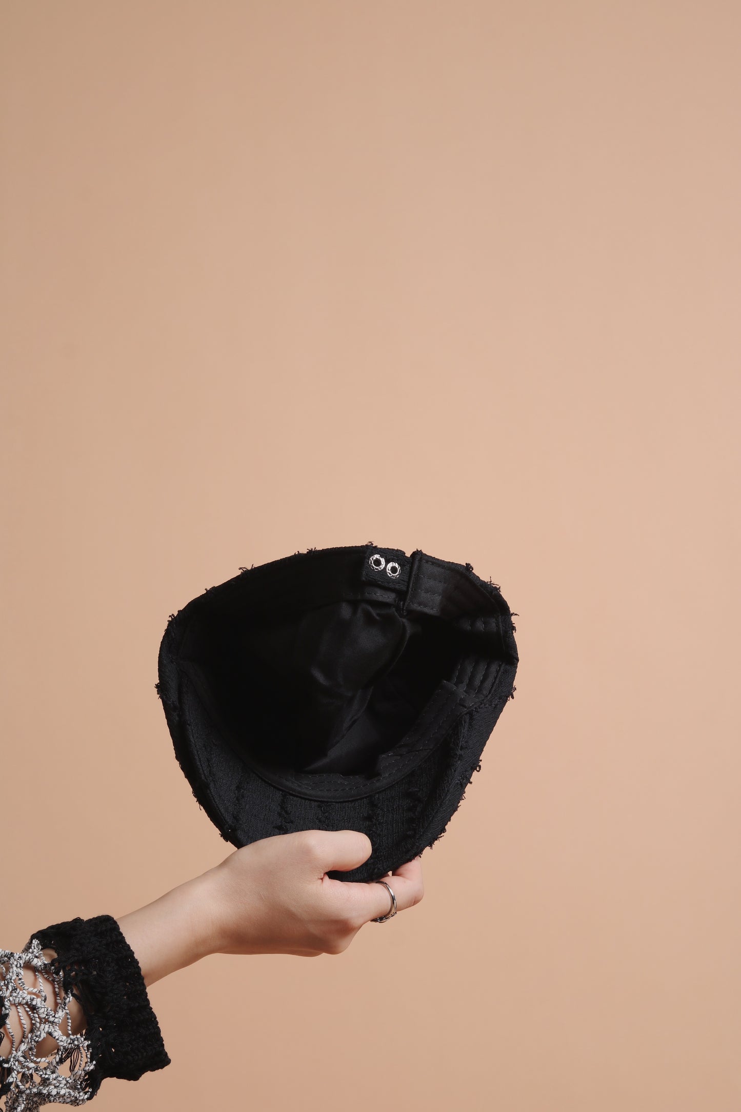 Frayed News Cap (Black)