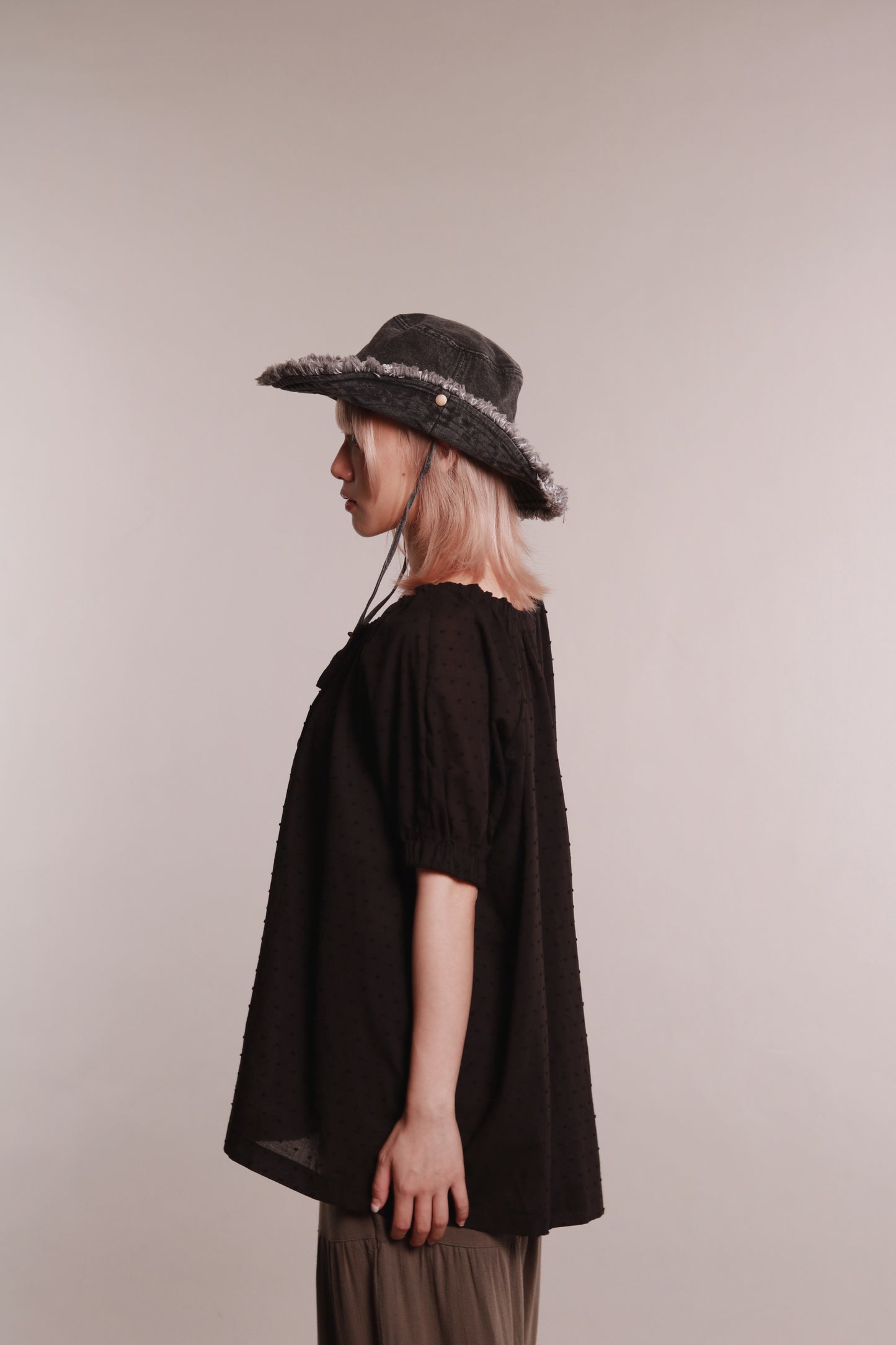 Dot Dot Blouse (Black)