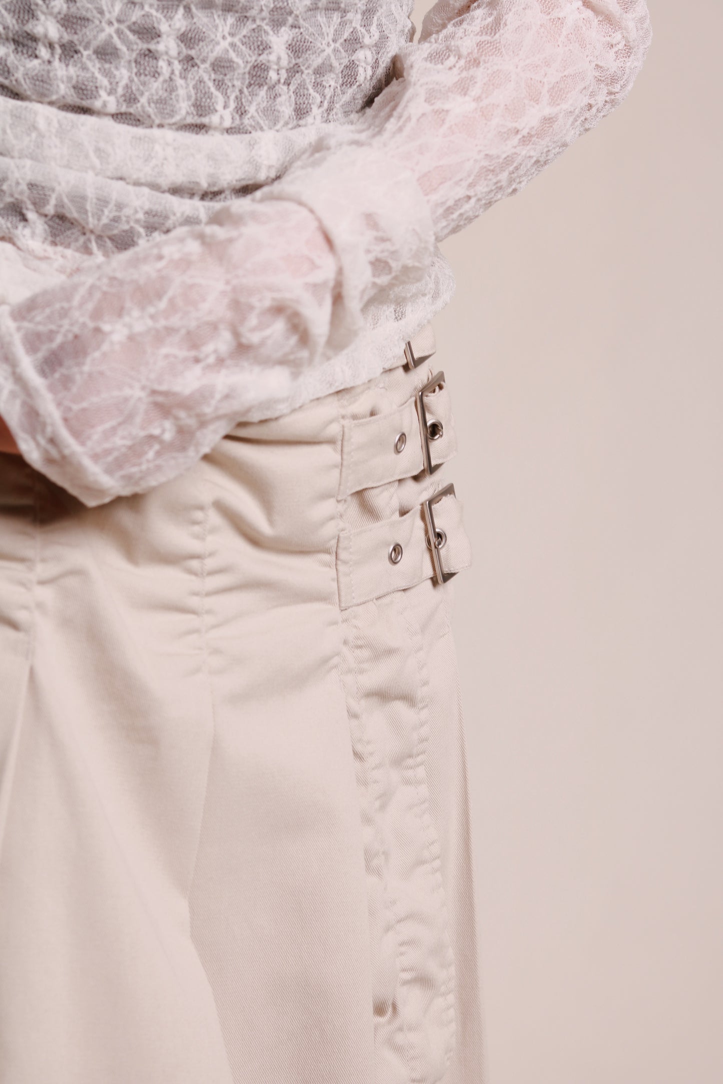 Doll Buckle Skirt (Beige)