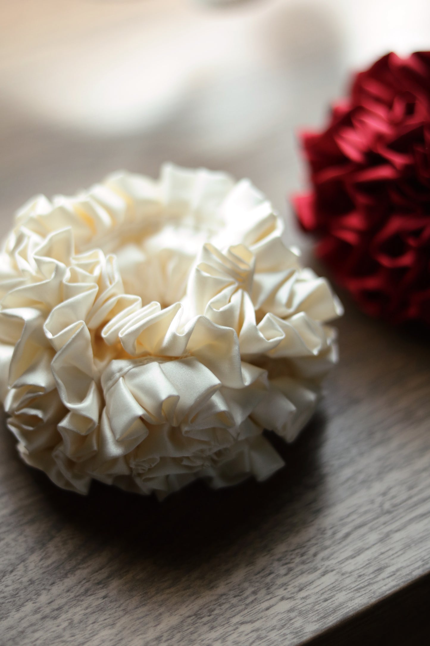 Doll Bloom Scrunchie (Black/Ivory/Red)