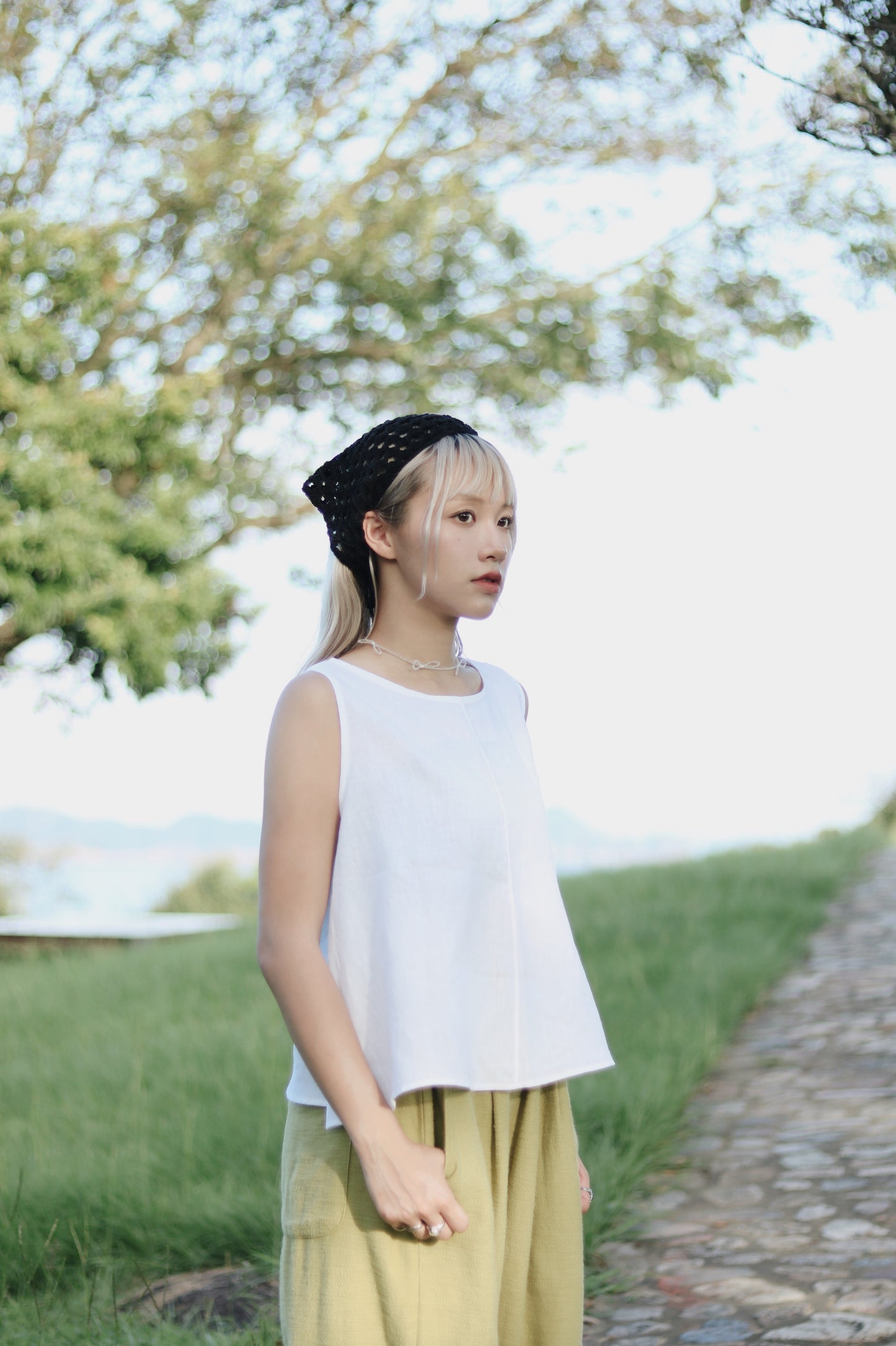 Daily Sleeveless Top (White)