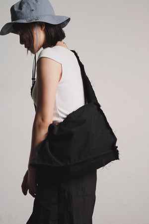 Open image in slideshow, Frayed Box Bag (Black/Charcoal/Light Grey)
