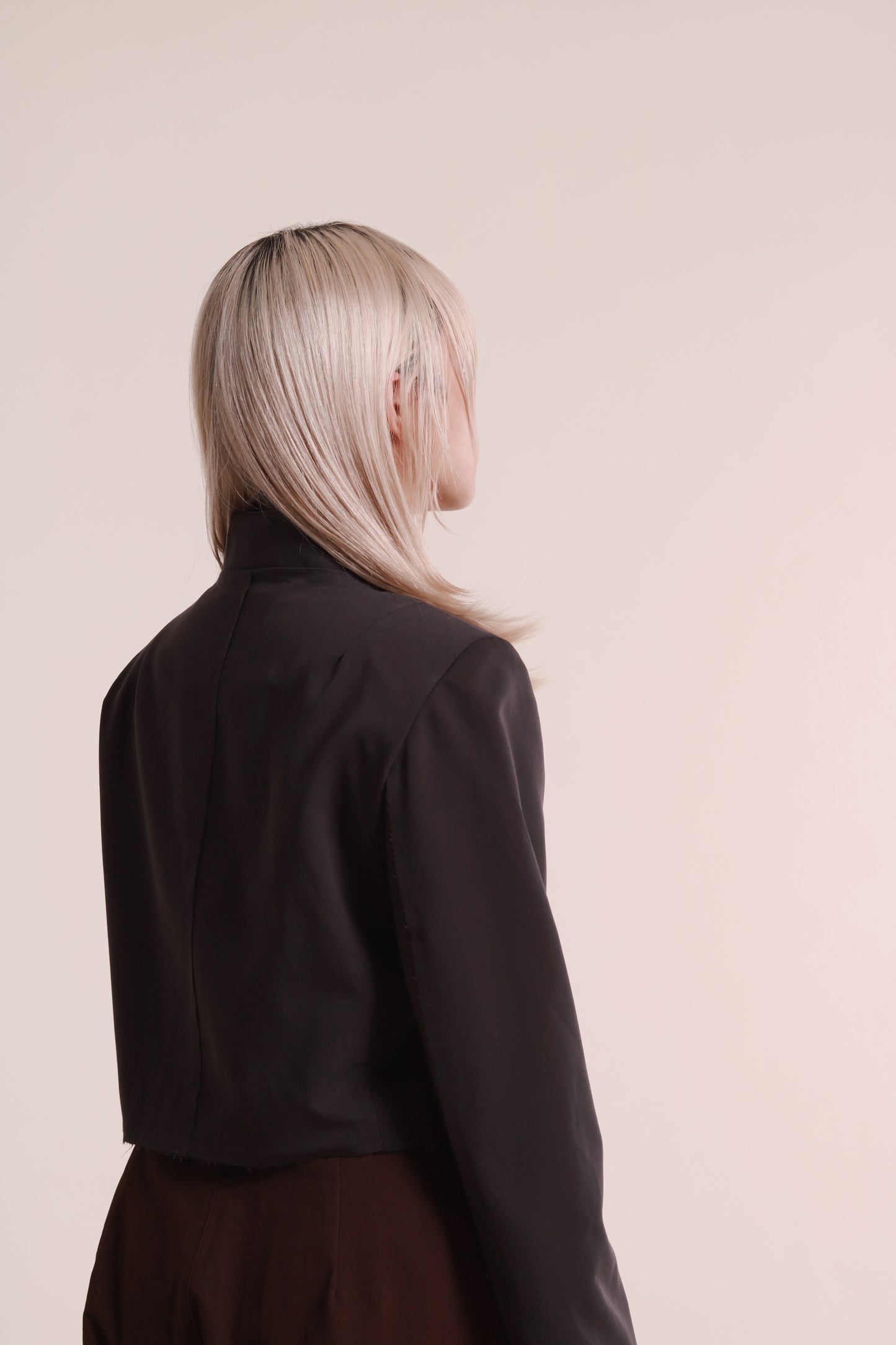 Gentle Pleat Jacket (Charcoal)