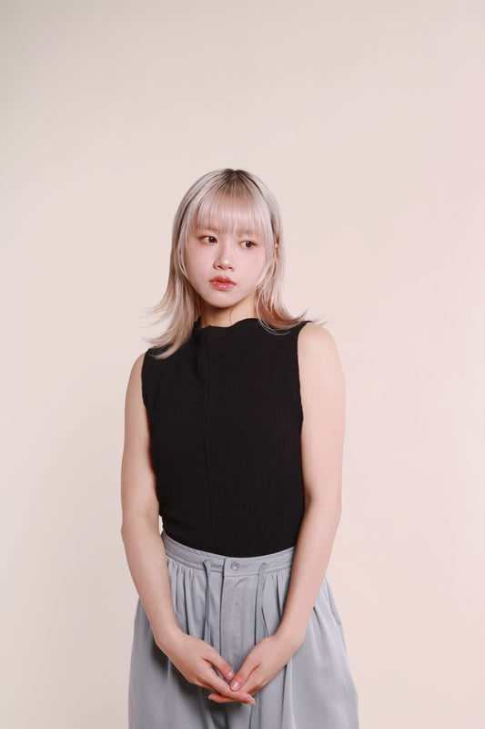 Ruffle Sleeveless Top (Black)