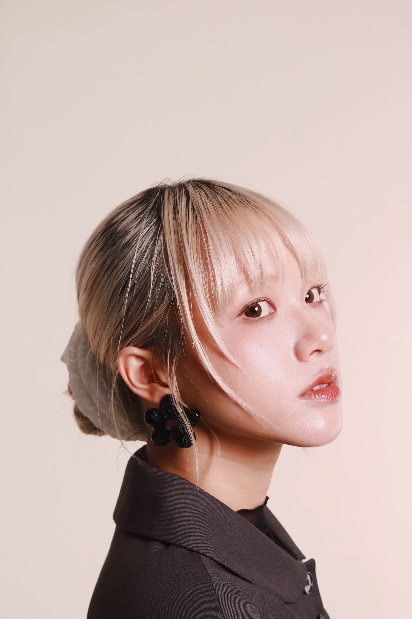 Flower Earrings (Black/Brown)