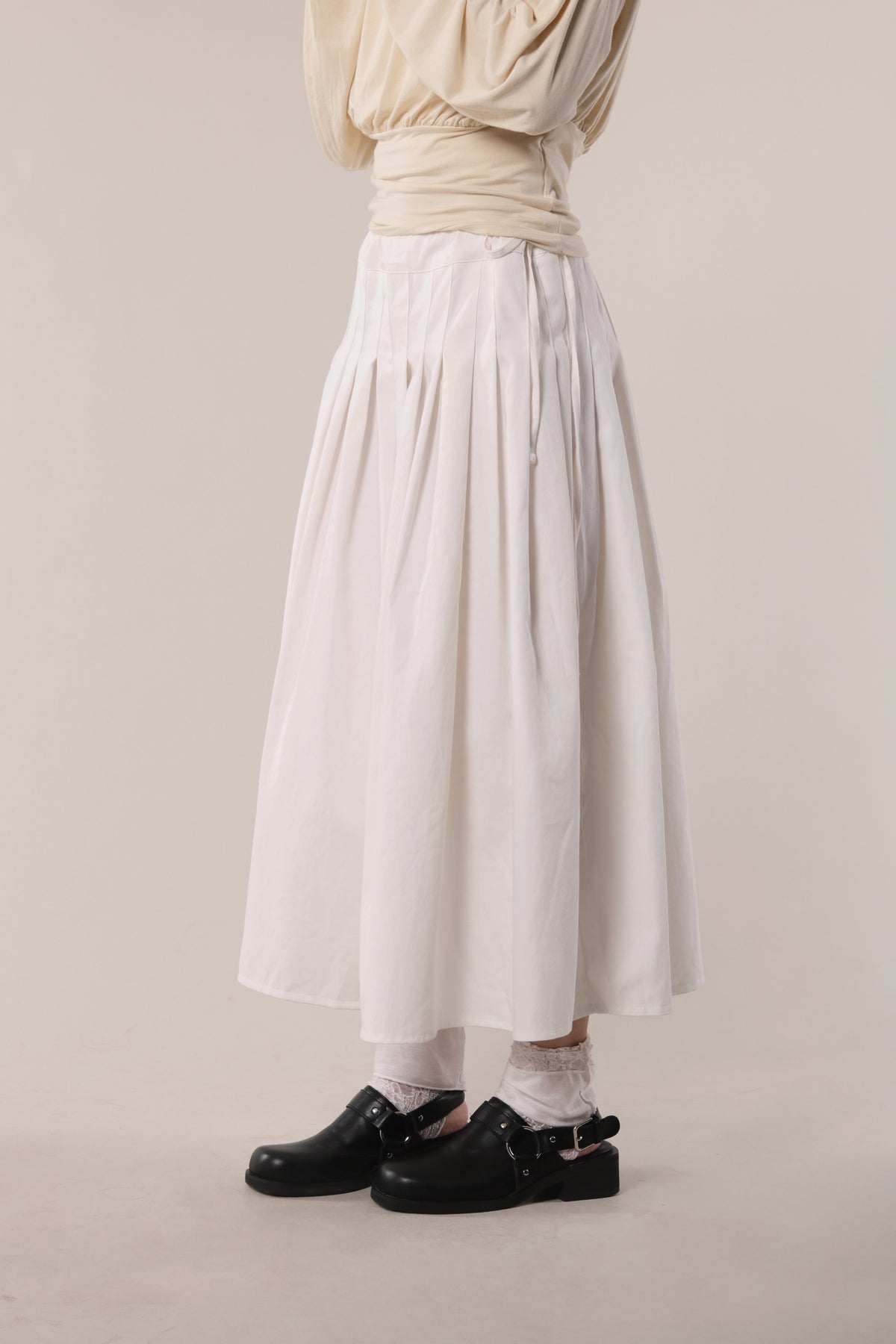 Pleated Skirt (Ivory)