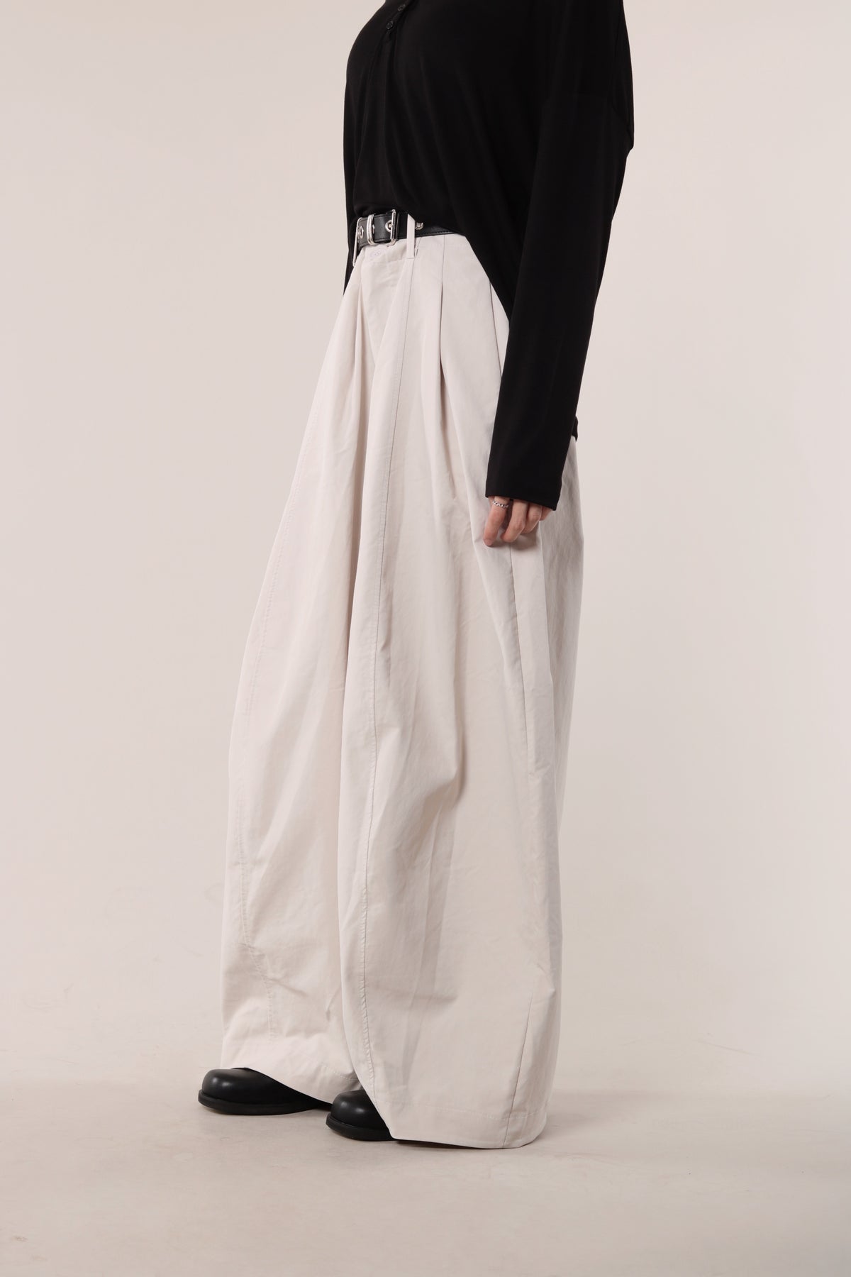 Ari Pants (Light Beige)