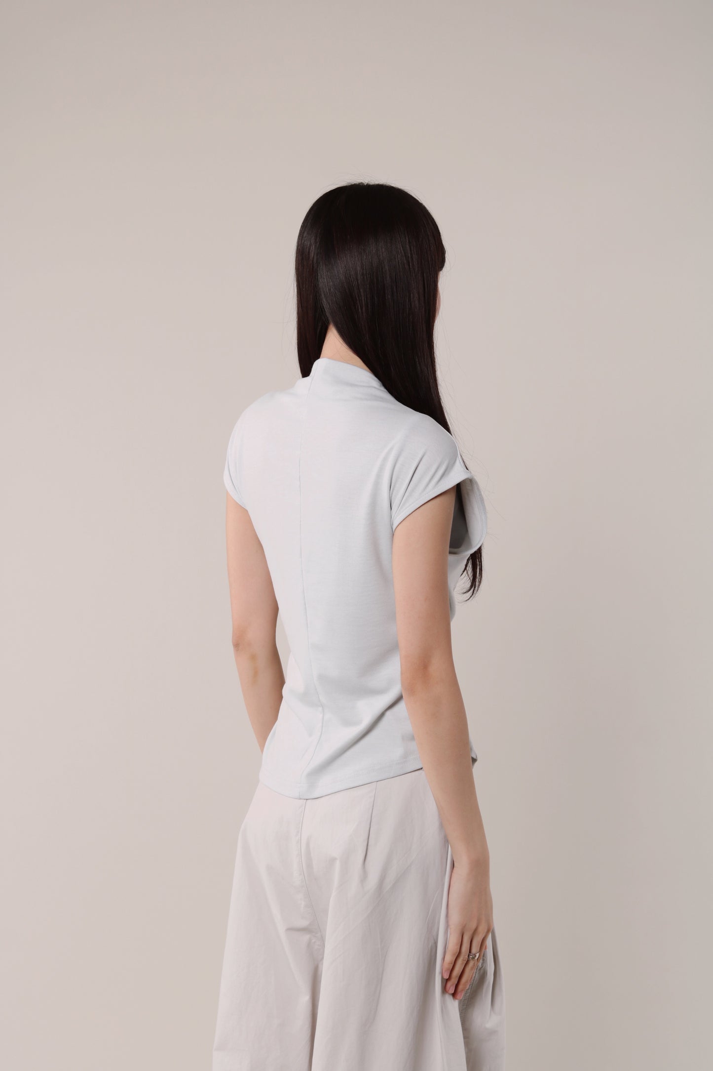 Borg Gathered Tee (Light Grey)