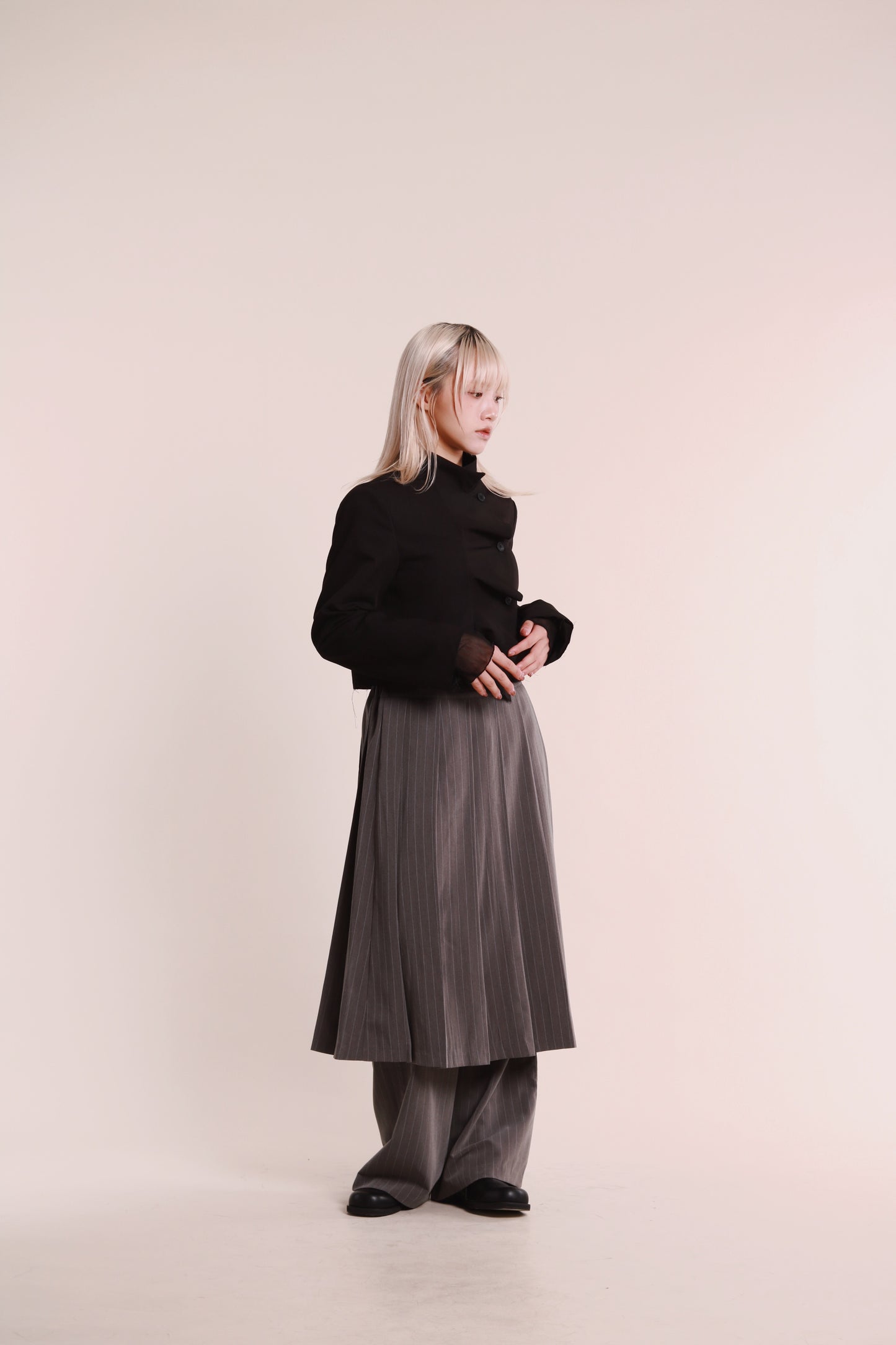 Gentle Pleat Jacket (Black)