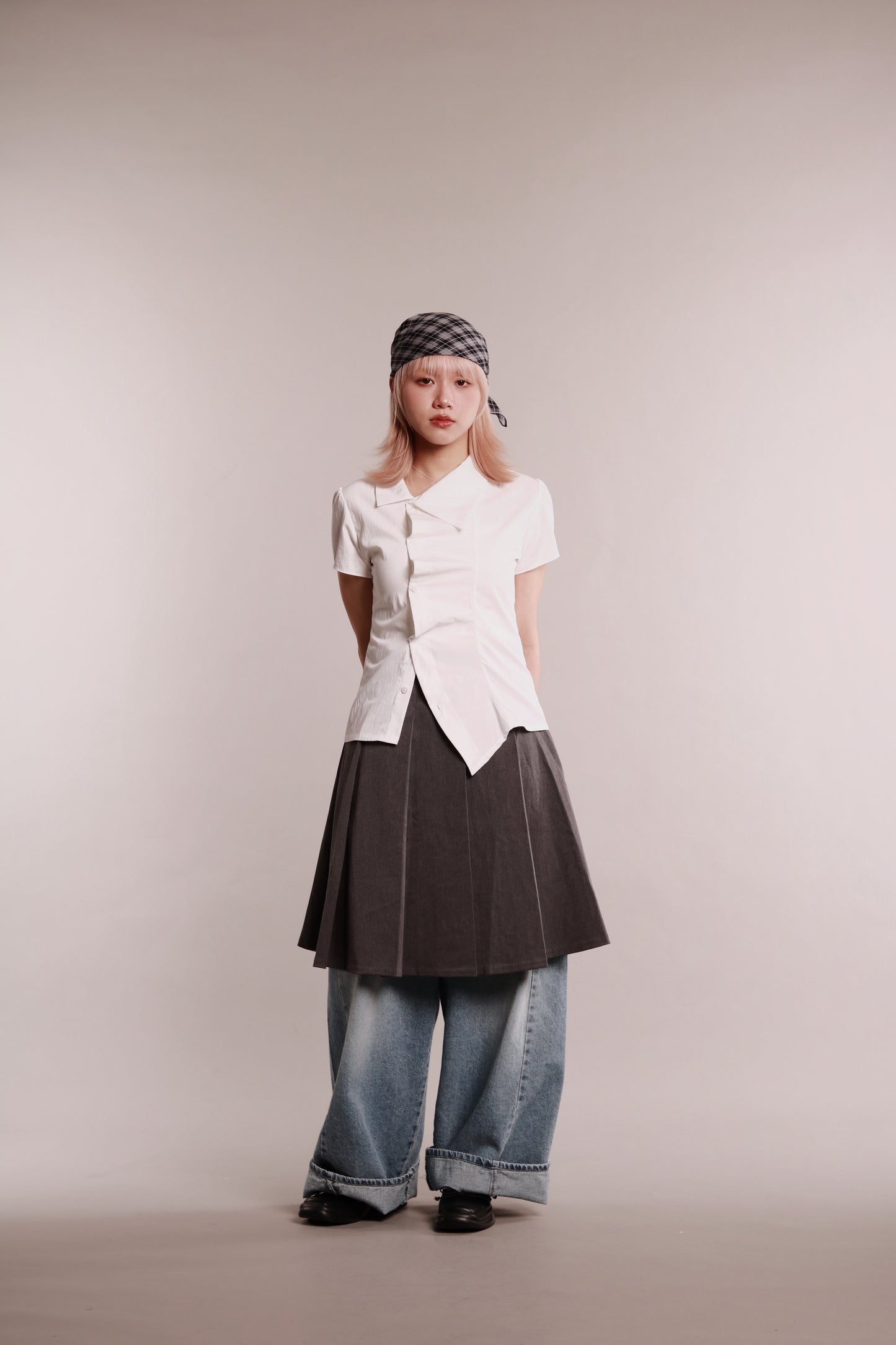 Gentle Pleat Shirt (White)
