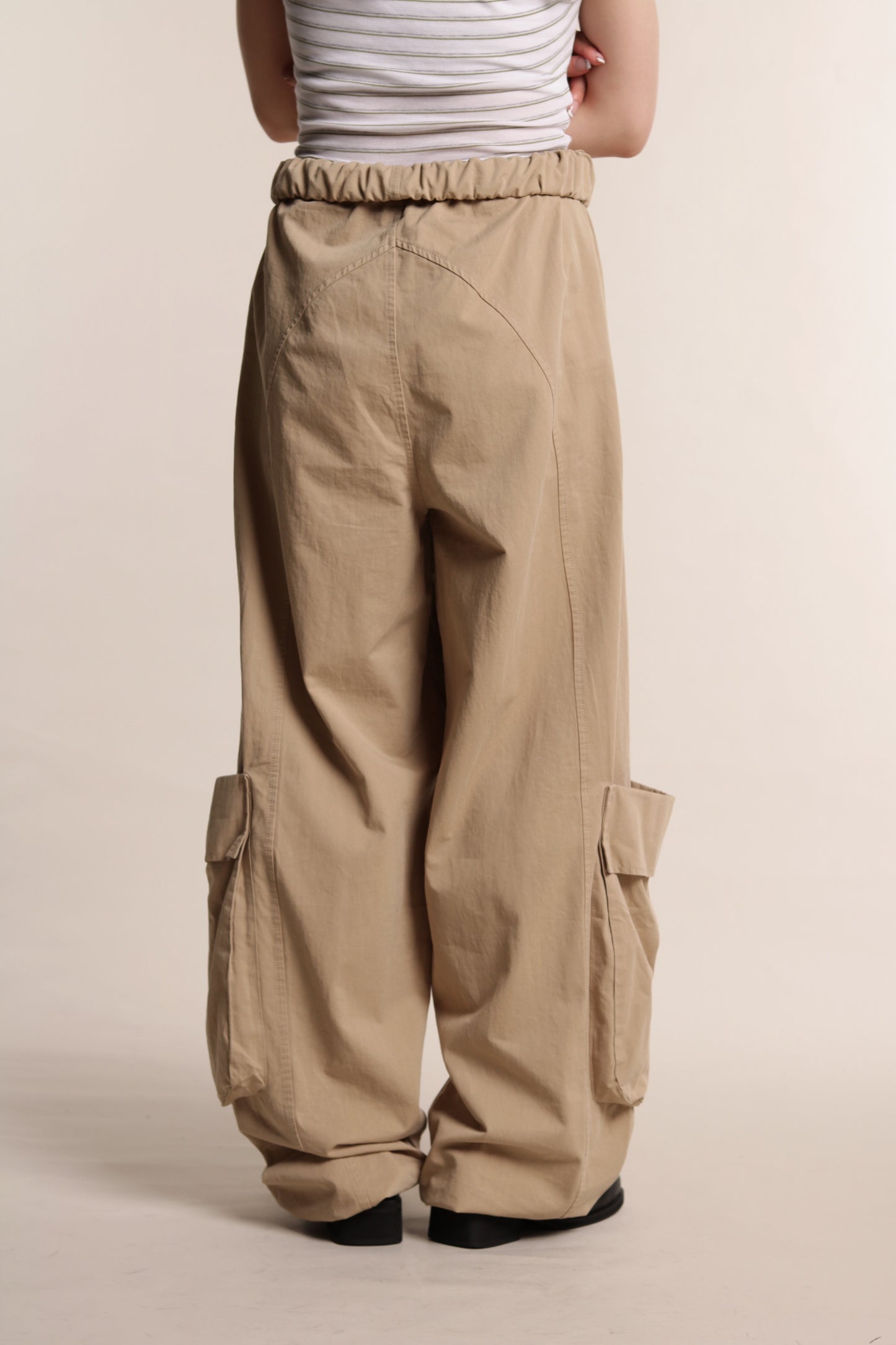 Volume Pocket Pants (Beige)