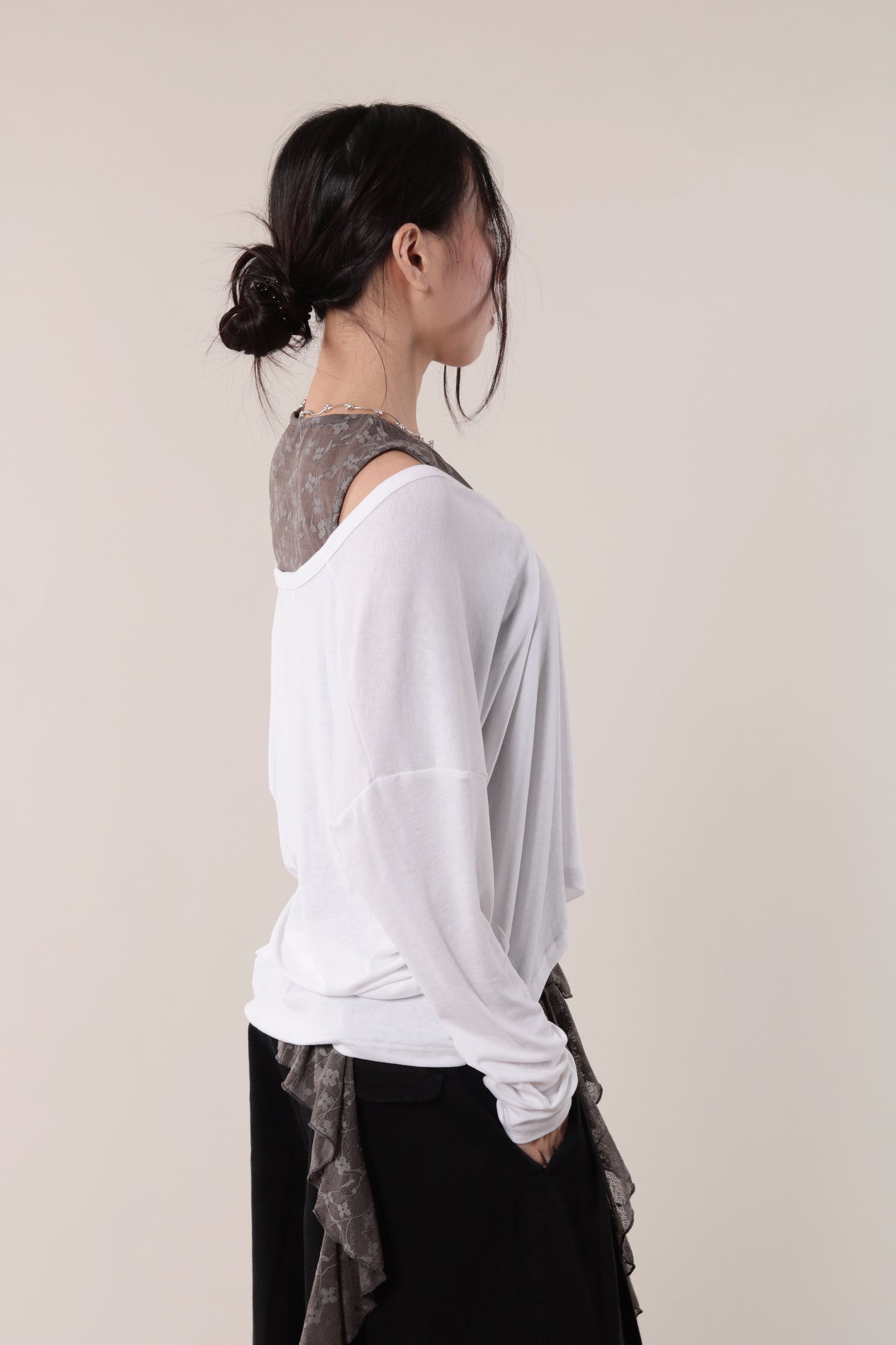 Lazy Button Long Tee (White)
