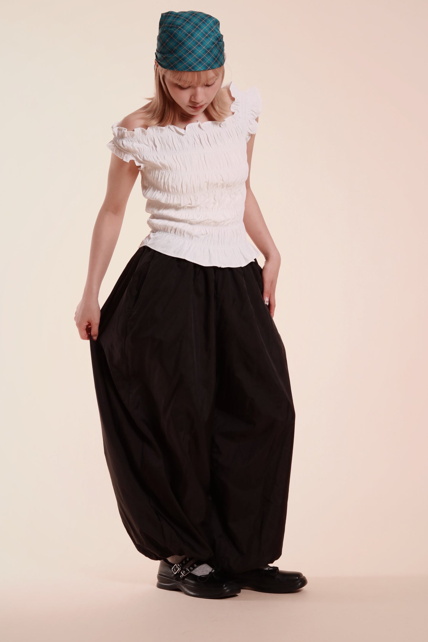 Bubble Cloud Pants (Black)