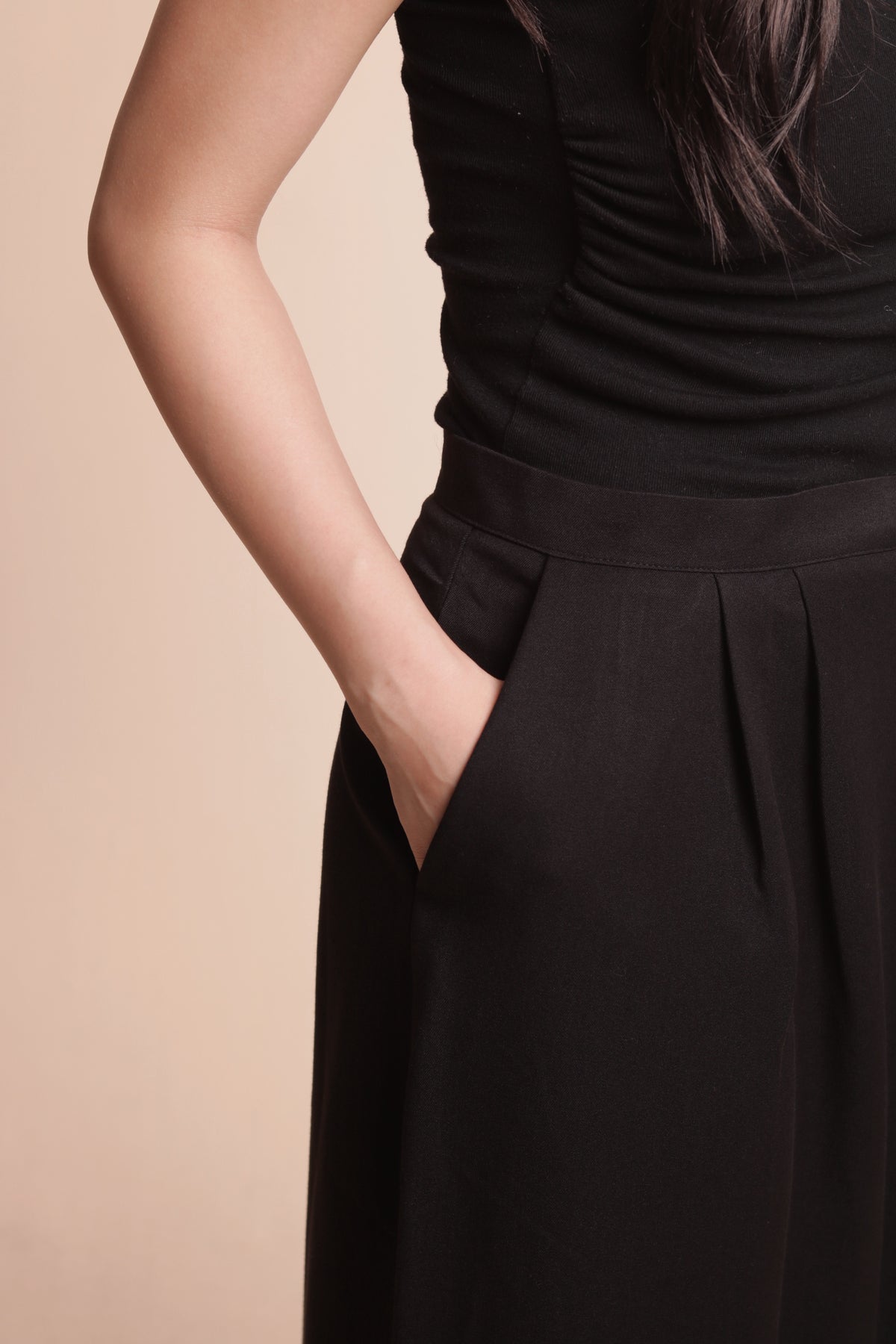 Split Skirt (Black)