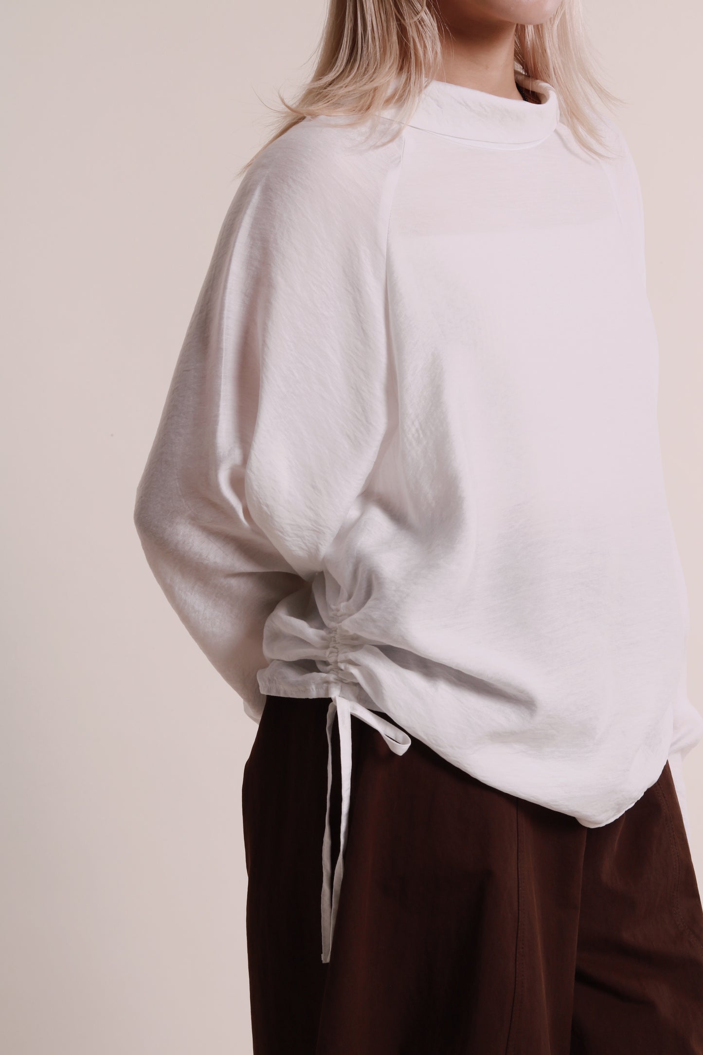 Doll Gathered Blouse (White)