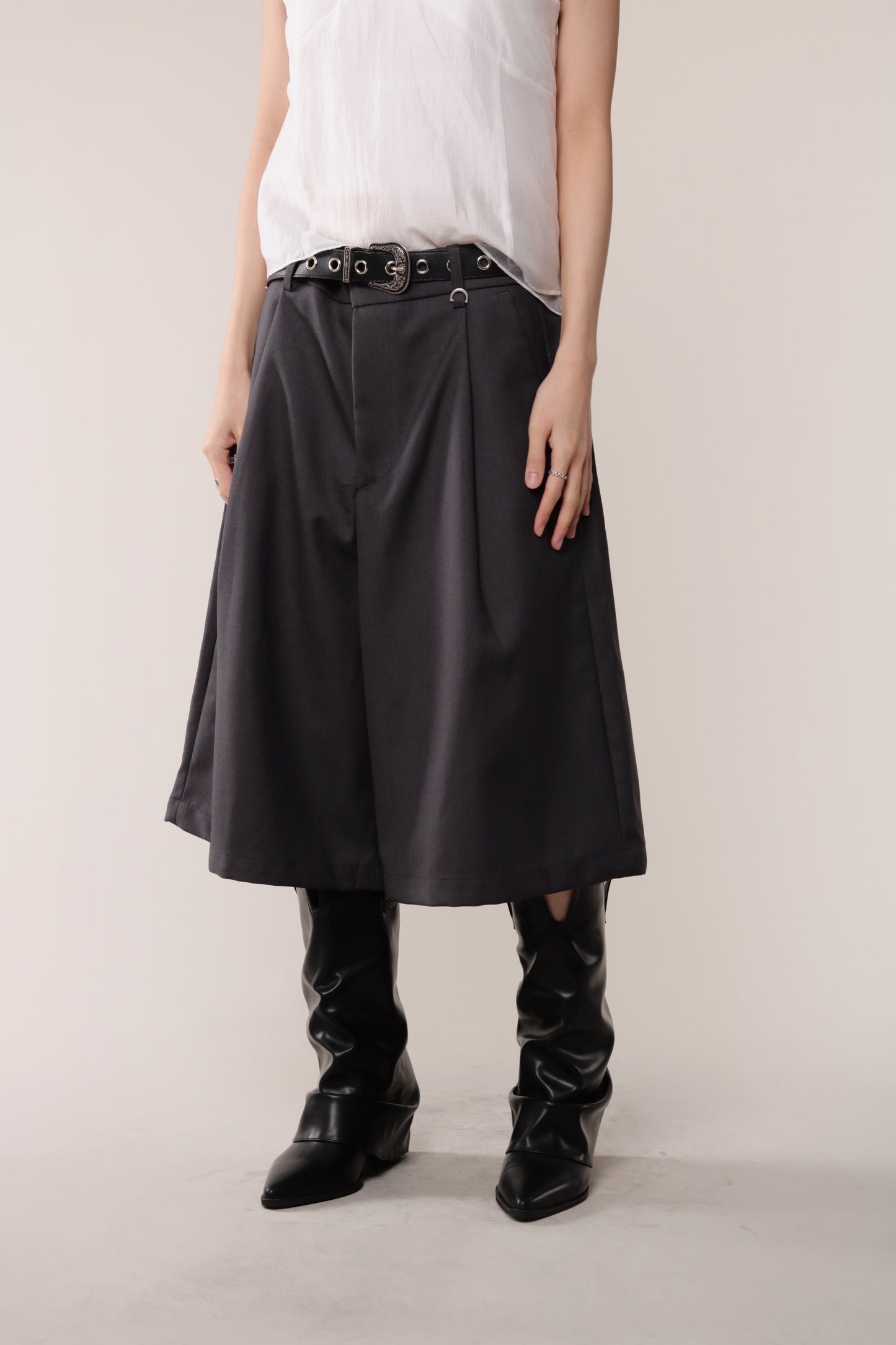 Classic Shorts (Charcoal)