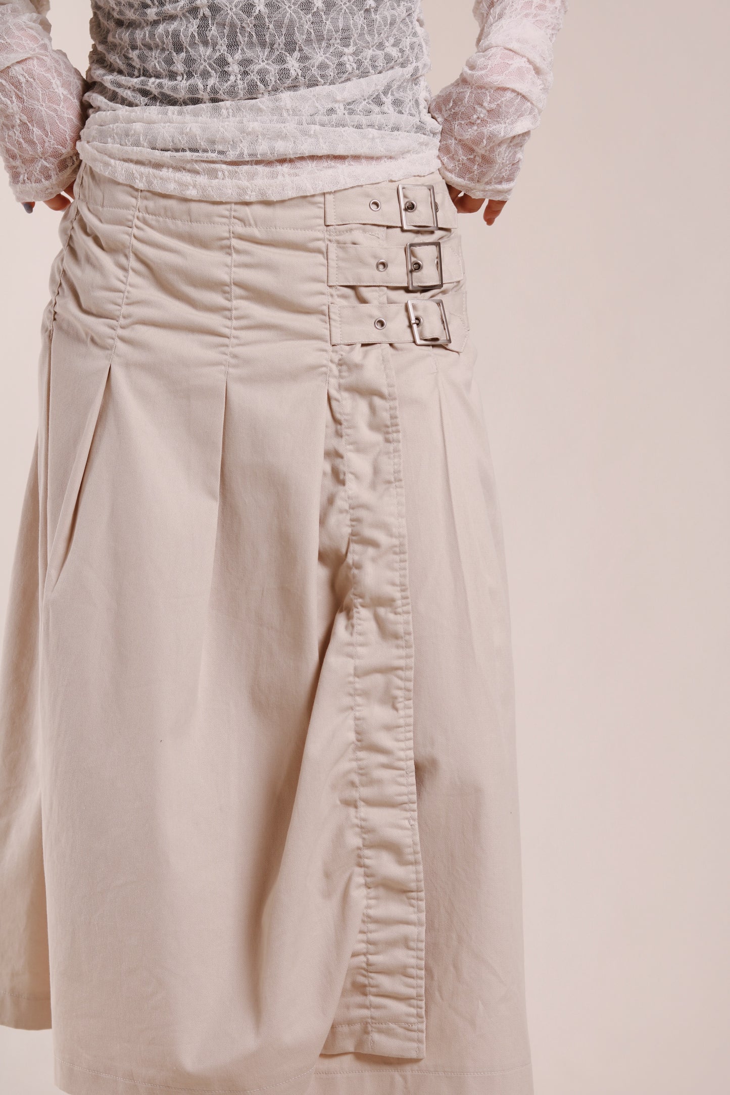 Doll Buckle Skirt (Beige)