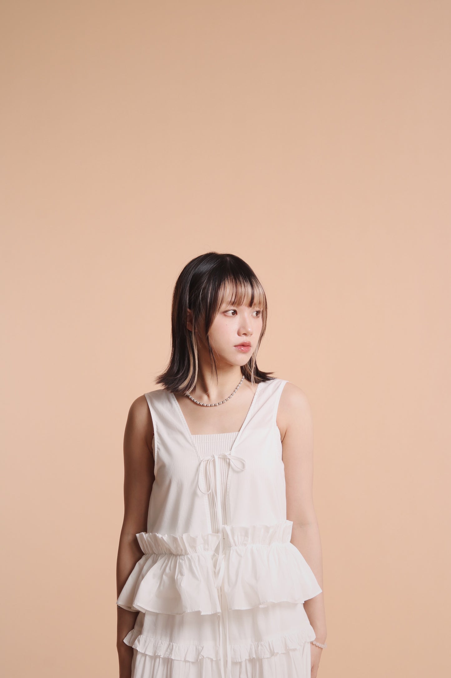 Doll Ruffle Vest (White)