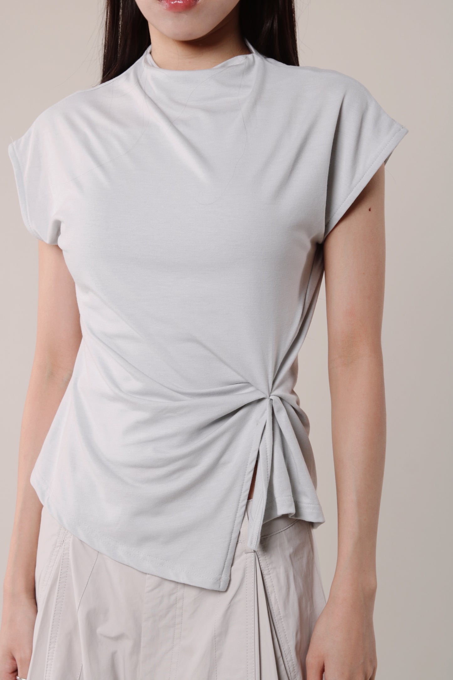 Borg Gathered Tee (Light Grey)