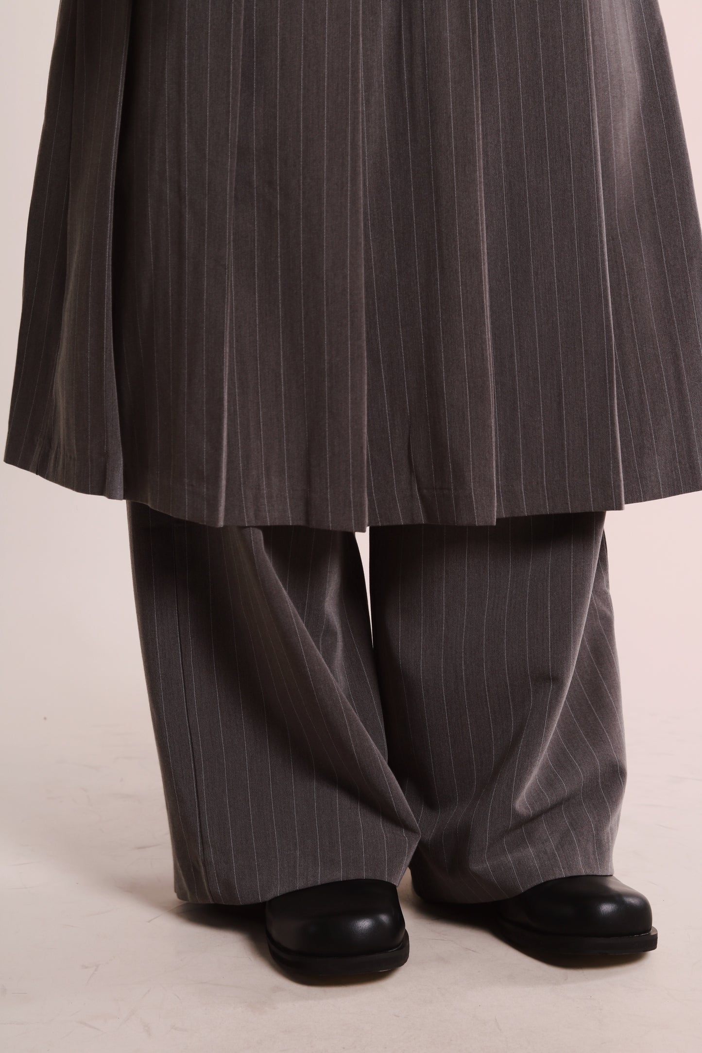 Layered Pleat Pants (Charcoal)