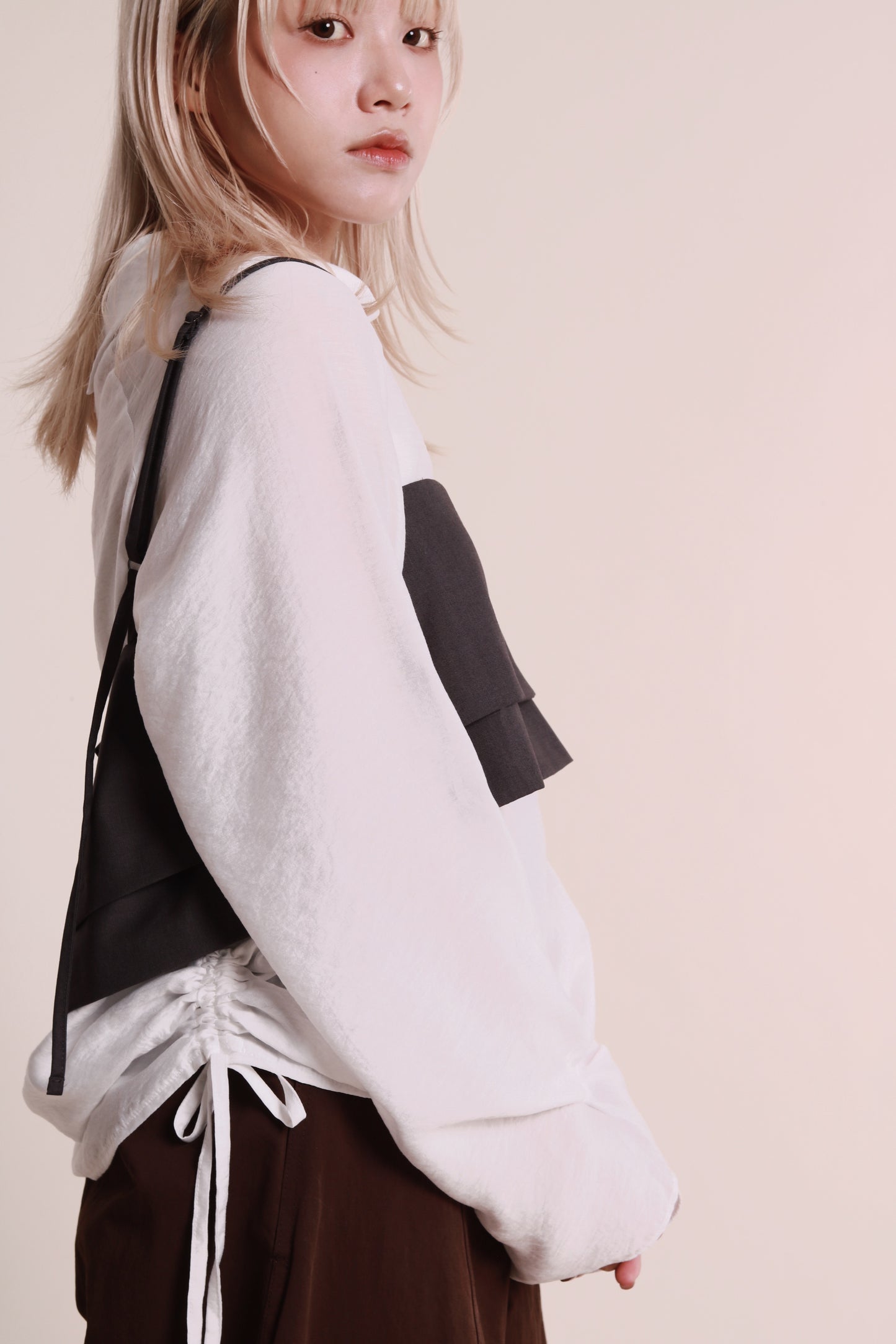 Doll Gathered Blouse (White)