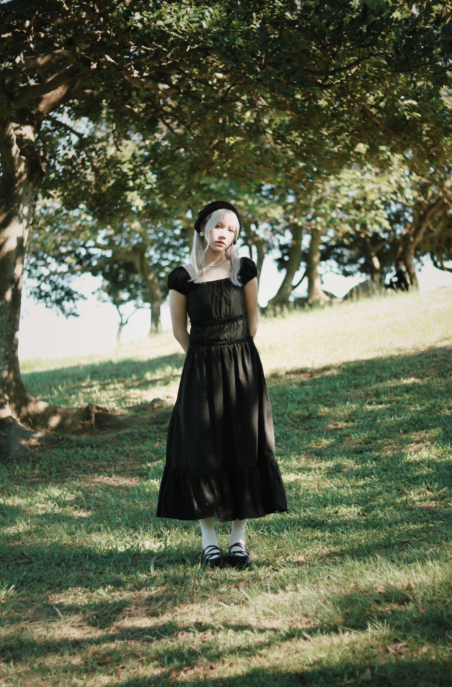 Triangle Head Scarf (Beige/Baby Blue/Black/Red)