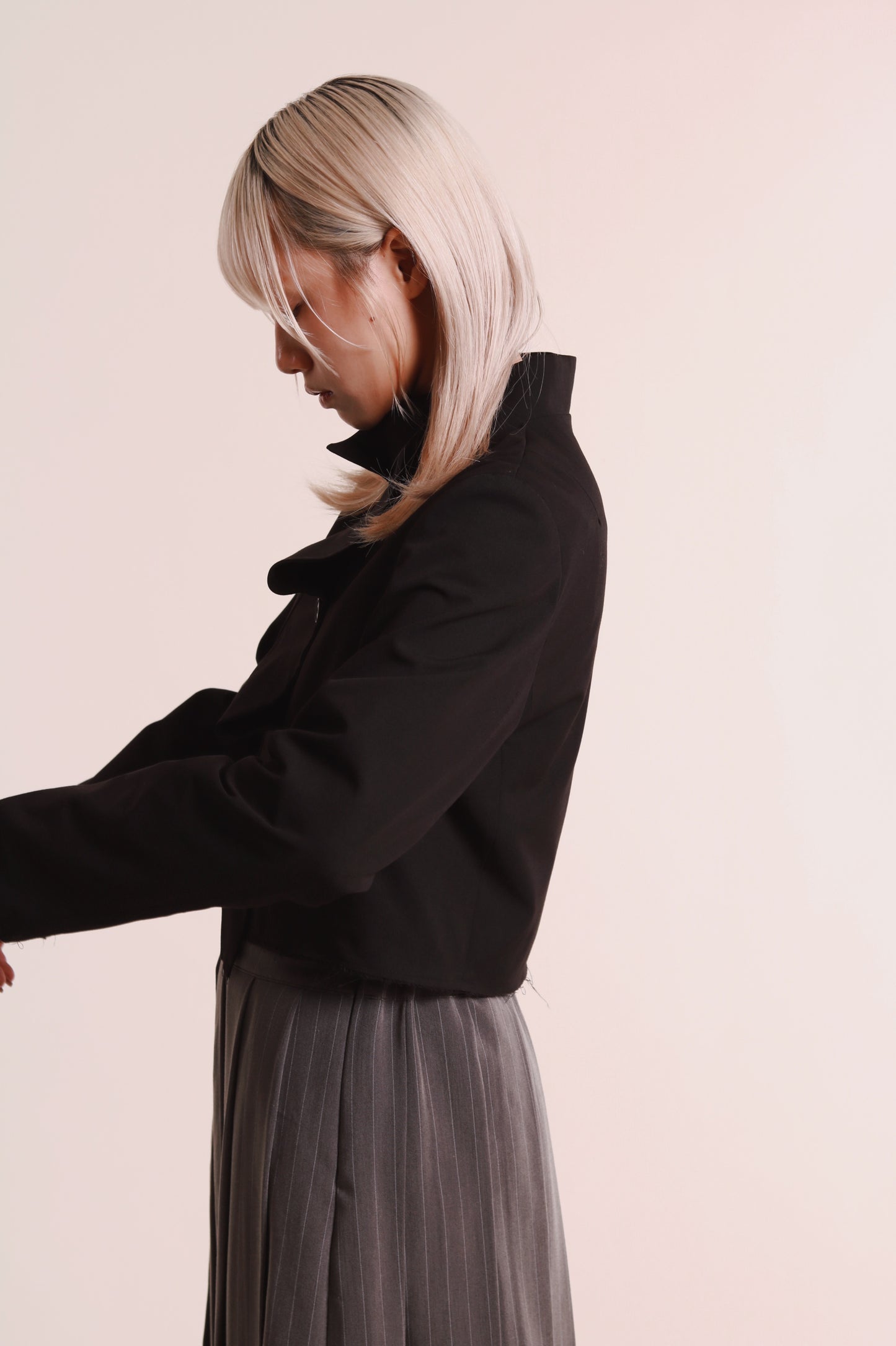Gentle Pleat Jacket (Black)