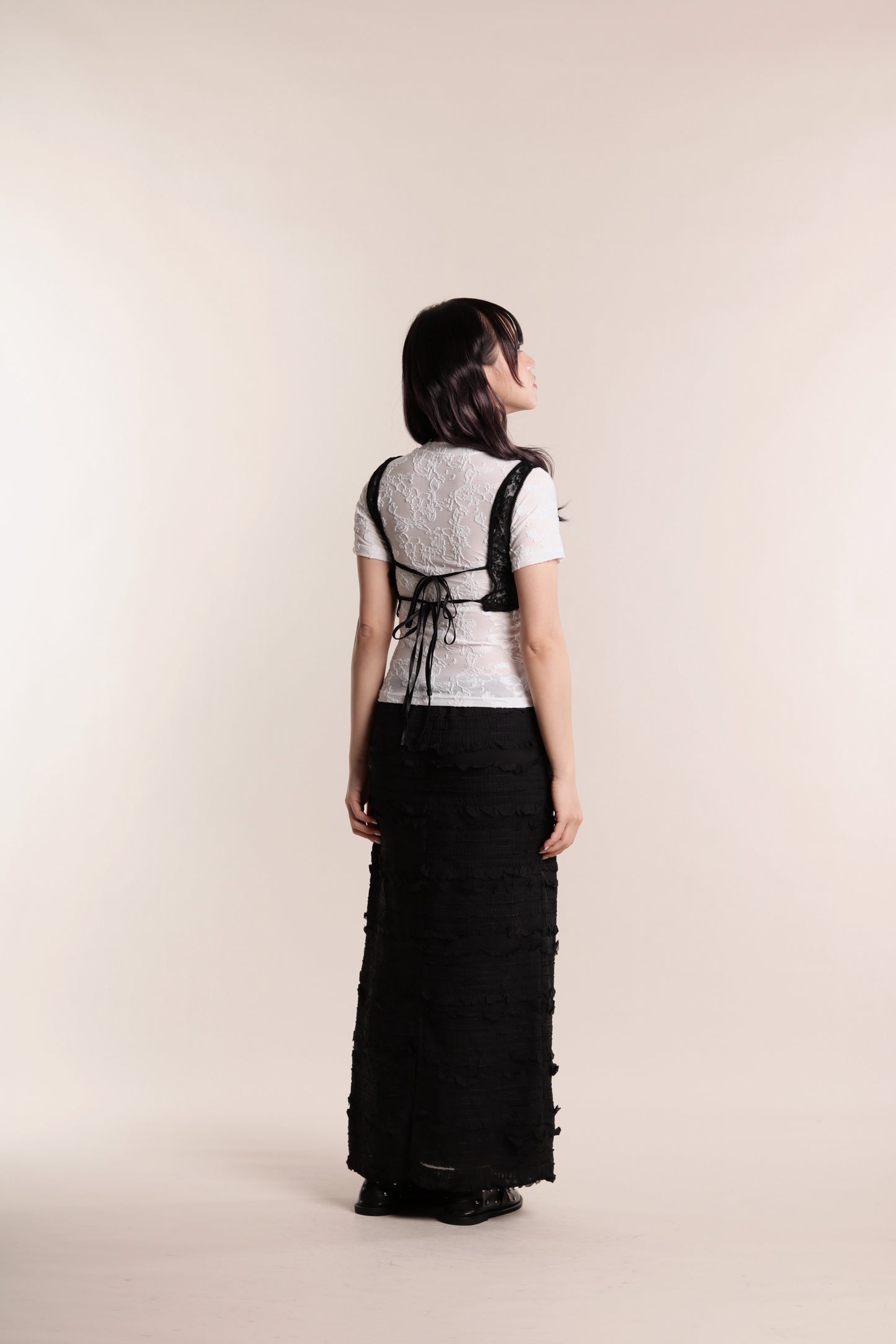 Textured Ruffle Maxi Skirt (Black)