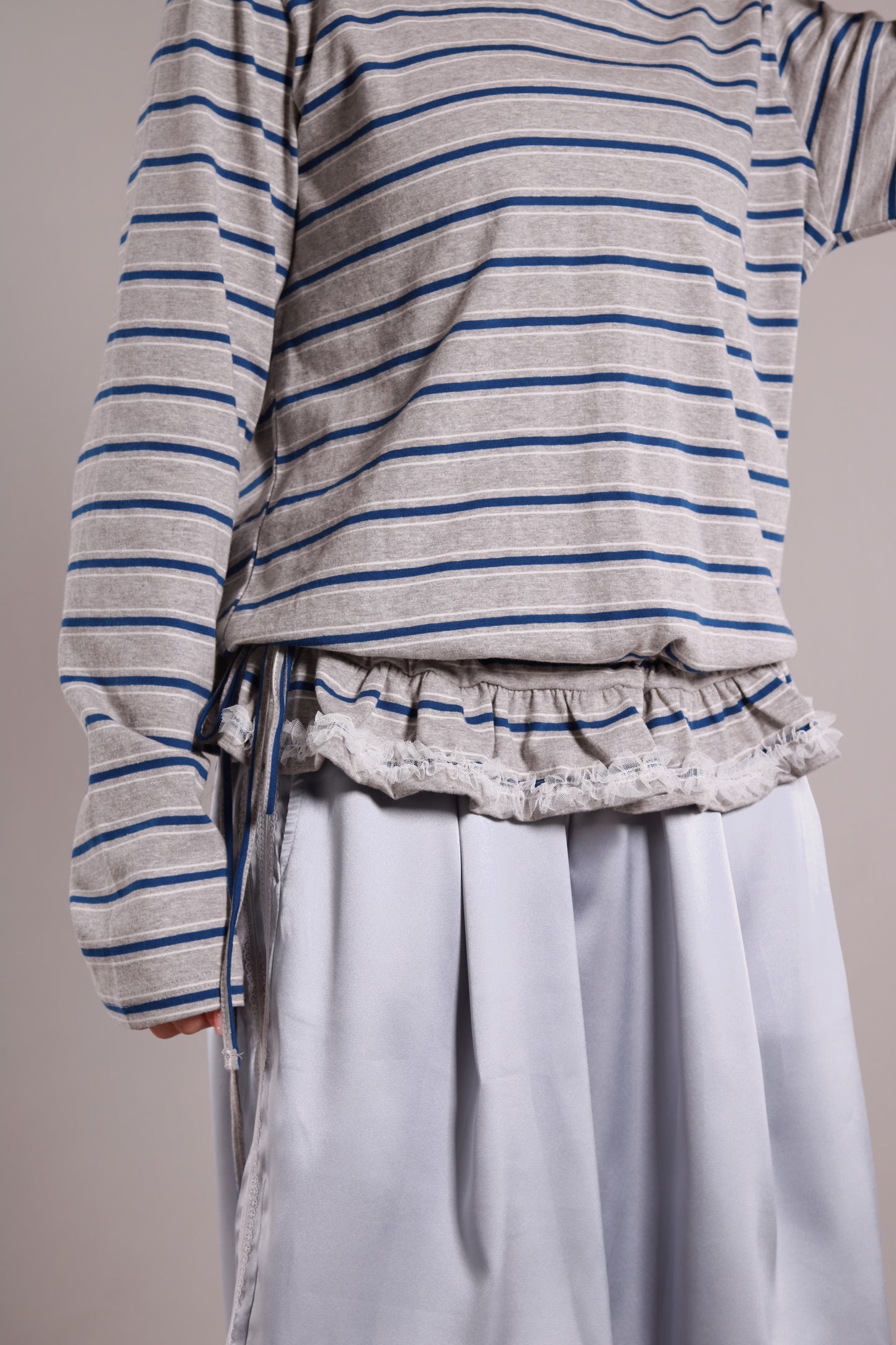 Frilled Lace Stripe Top (Grey)