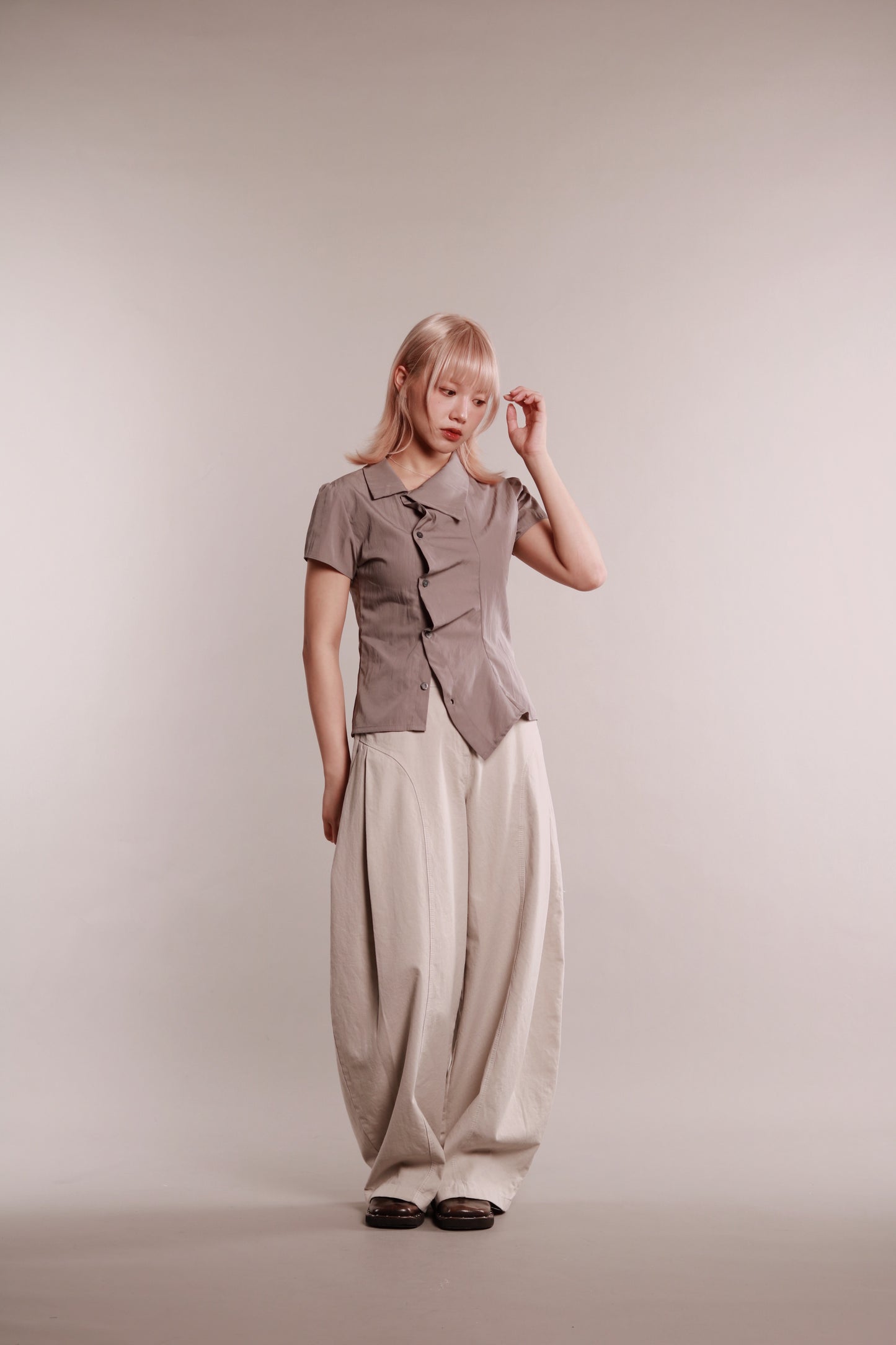 Gentle Pleat Shirt (Grey)