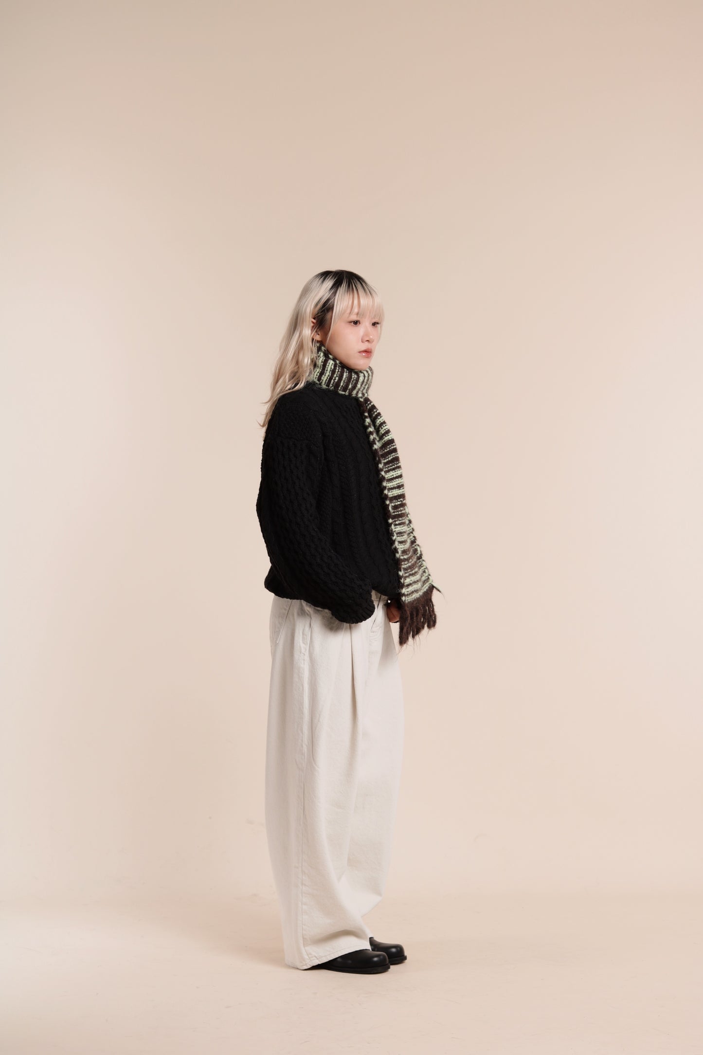 Oversized Cable Knit Sweater (Black)