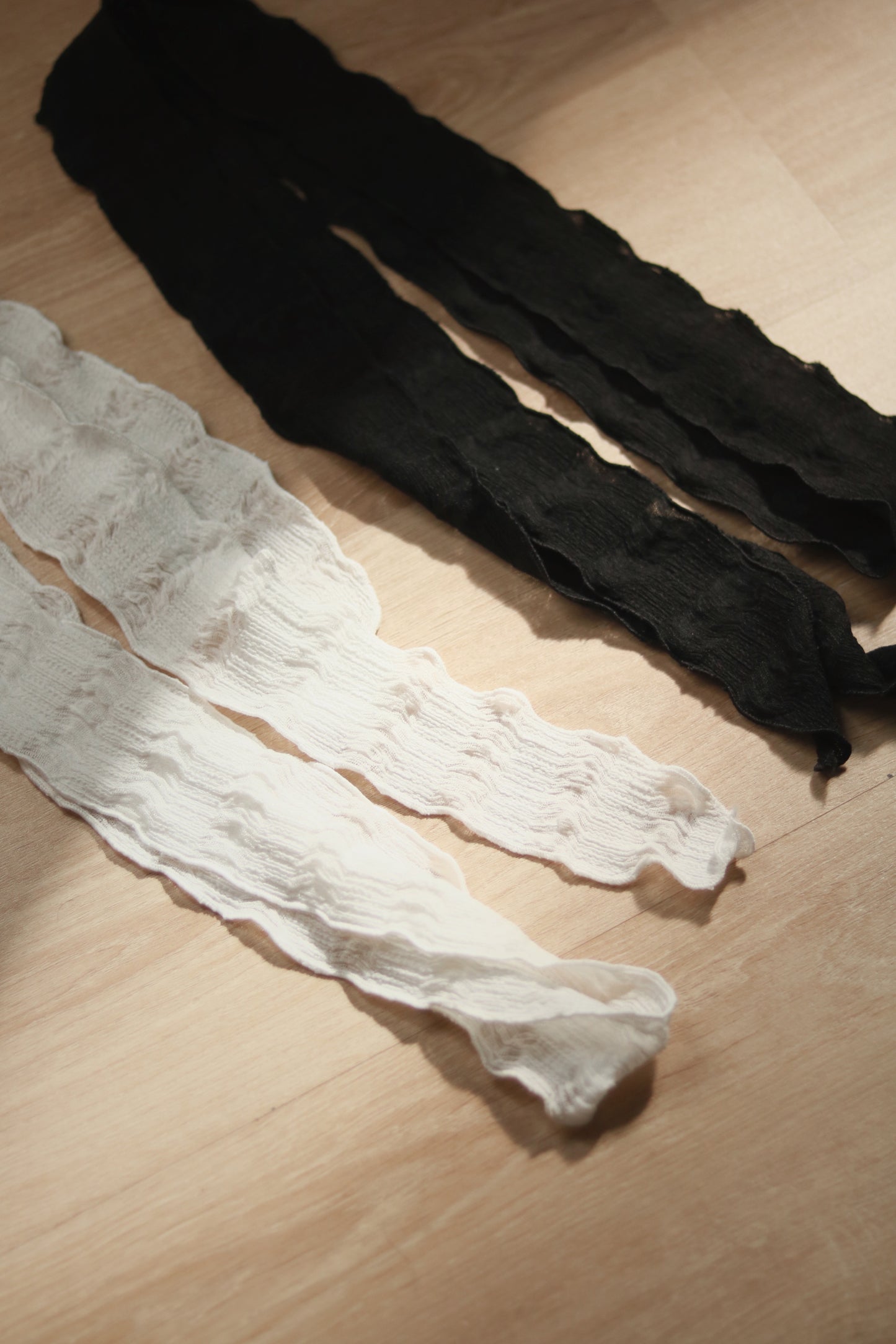 Summer Scarf (Black/White)