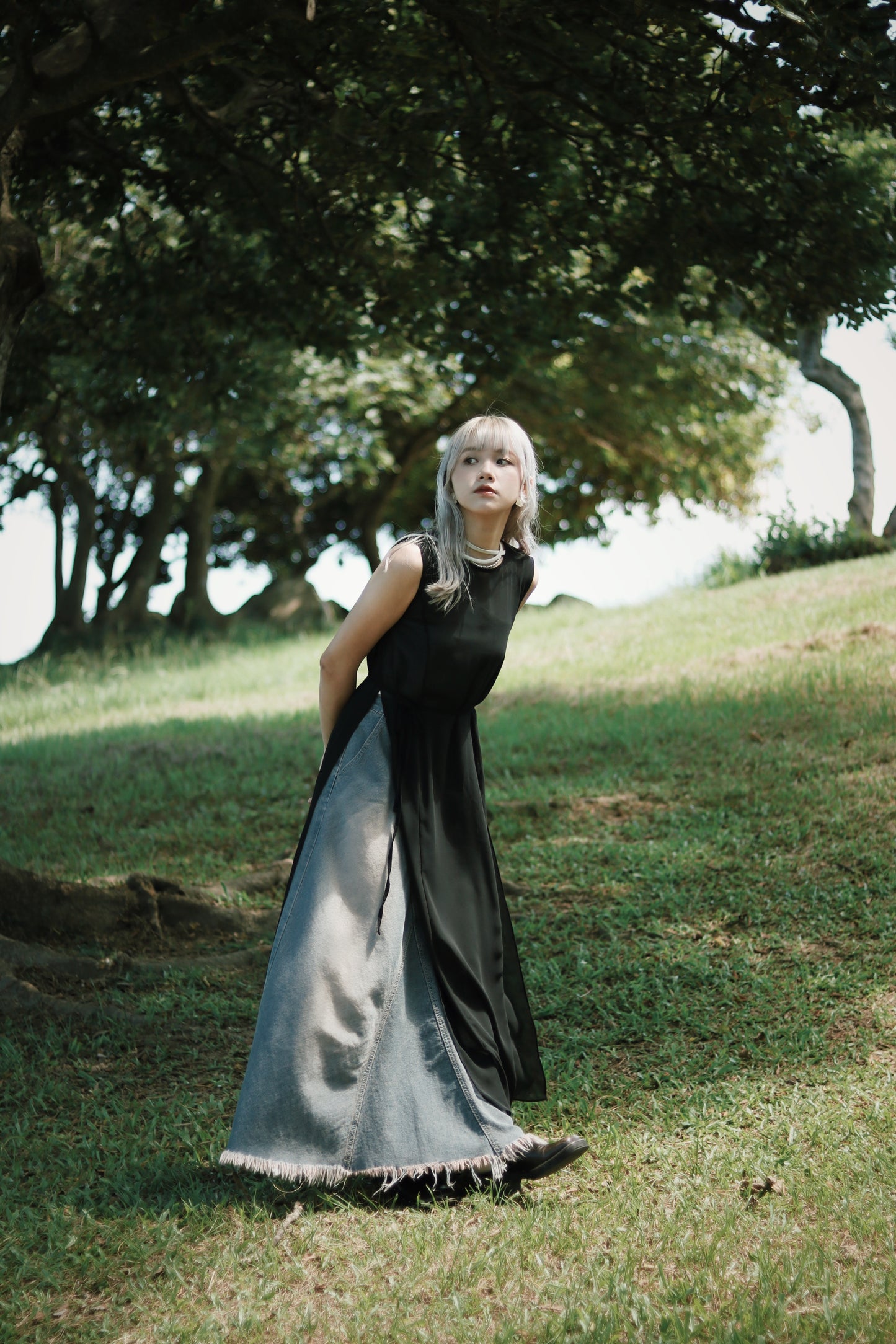 Double Slit Dress (Black)