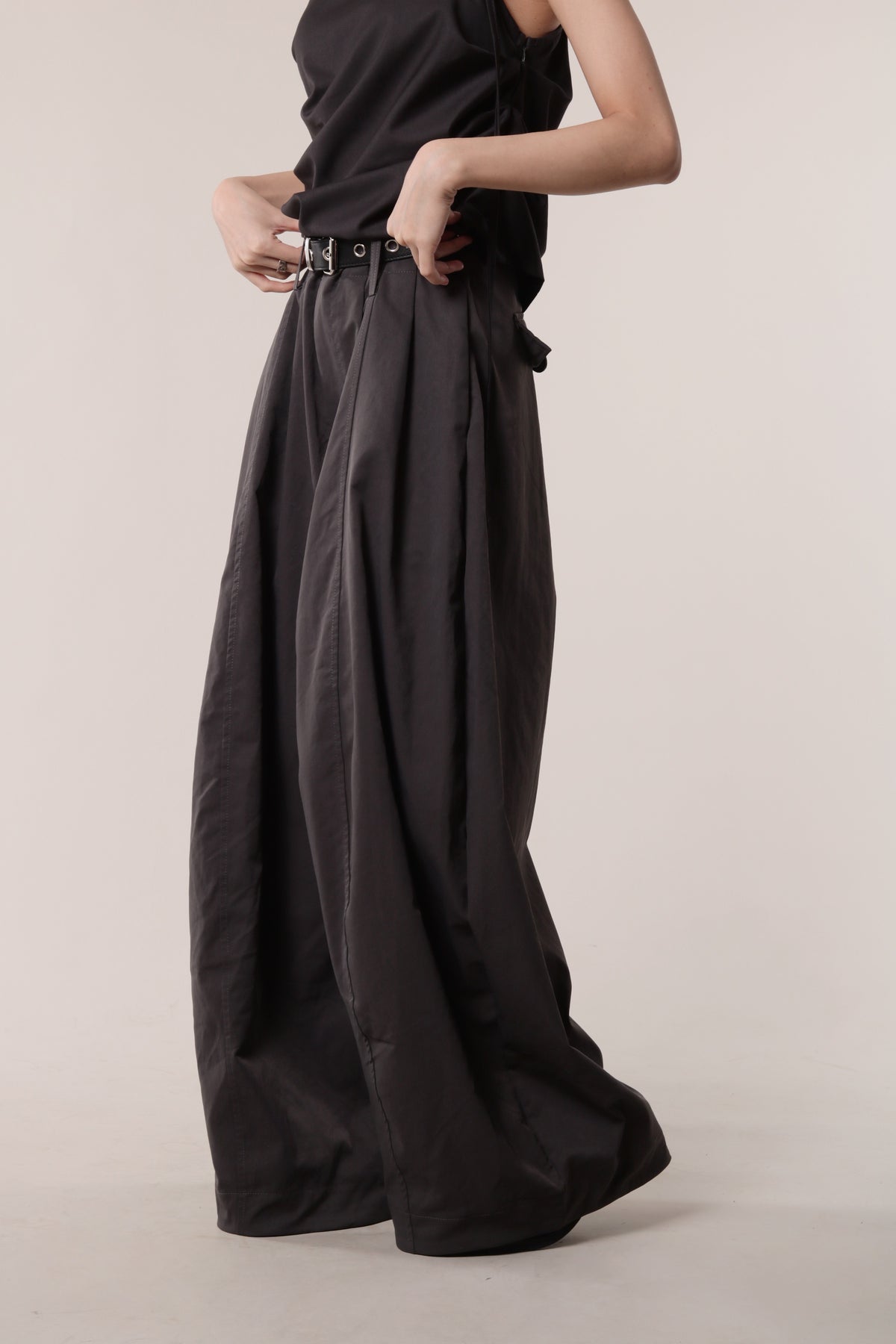 Ari Pants (Charcoal)