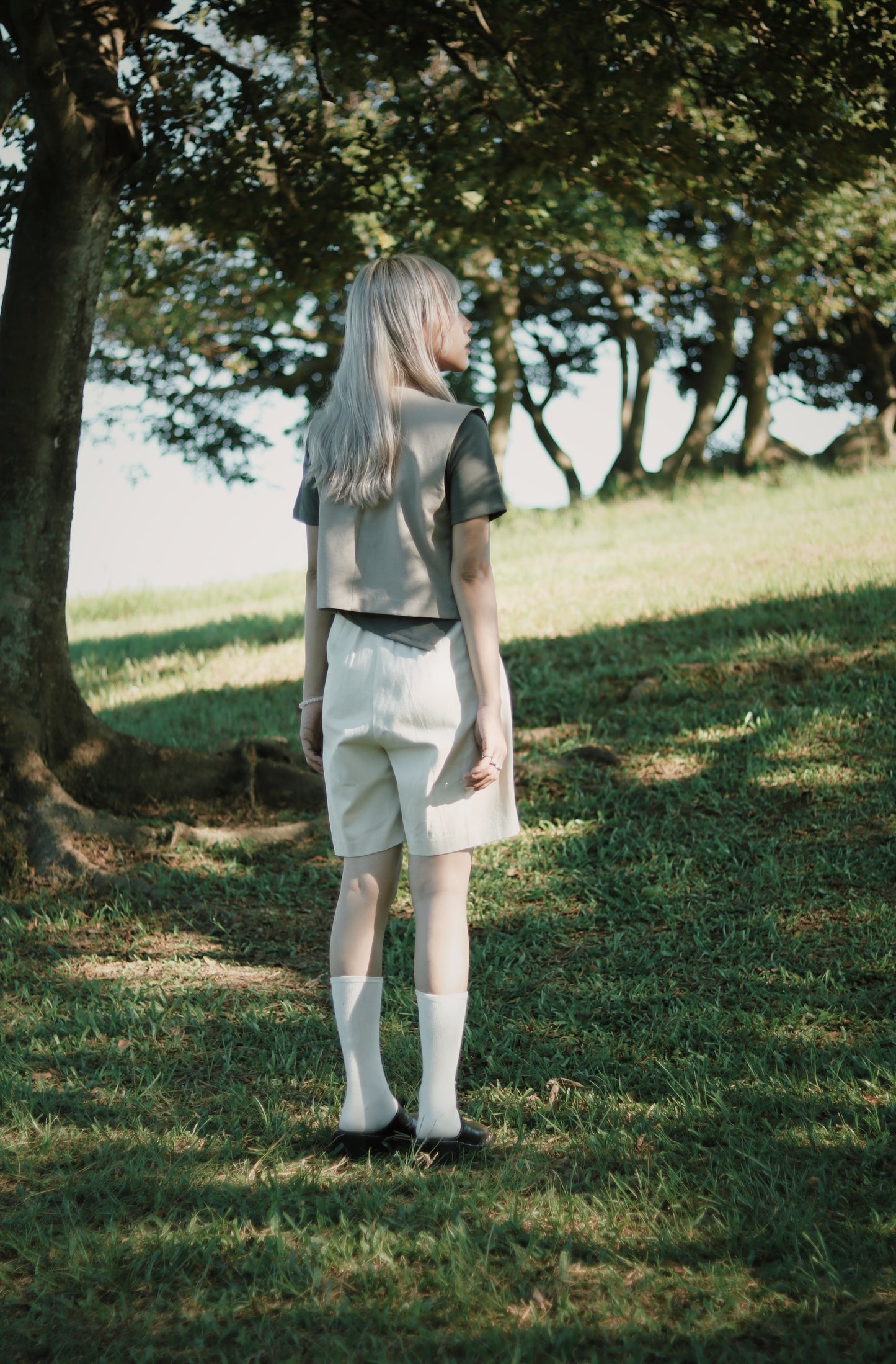 Classic Vest (Beige)