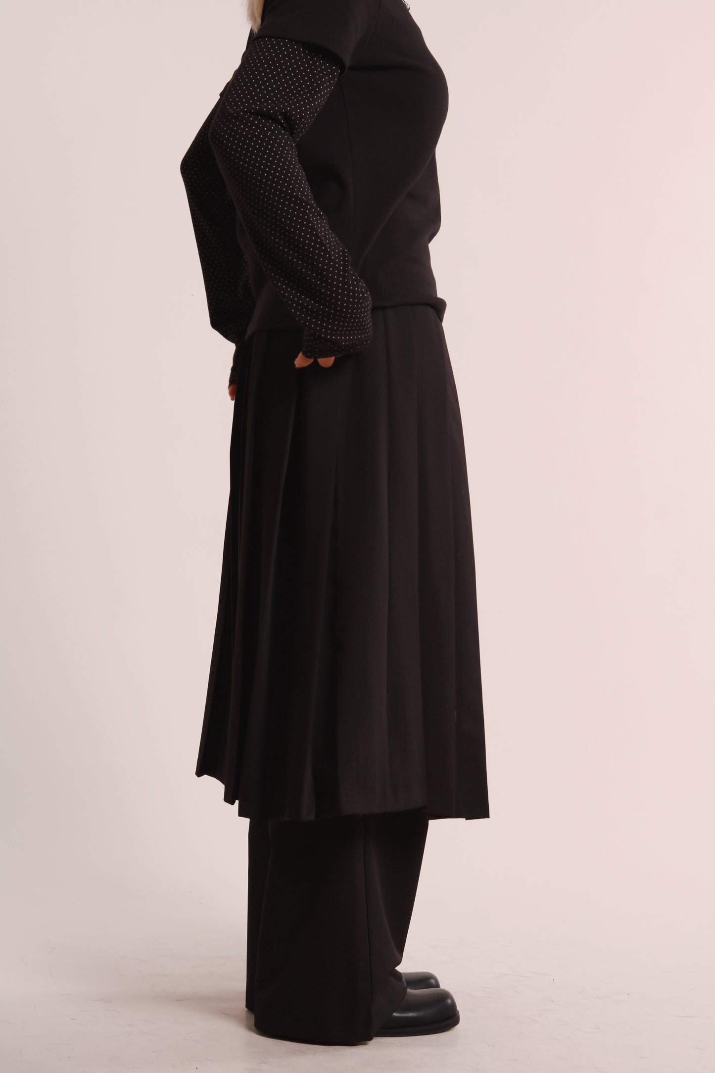 Layered Pleat Pants (Black)