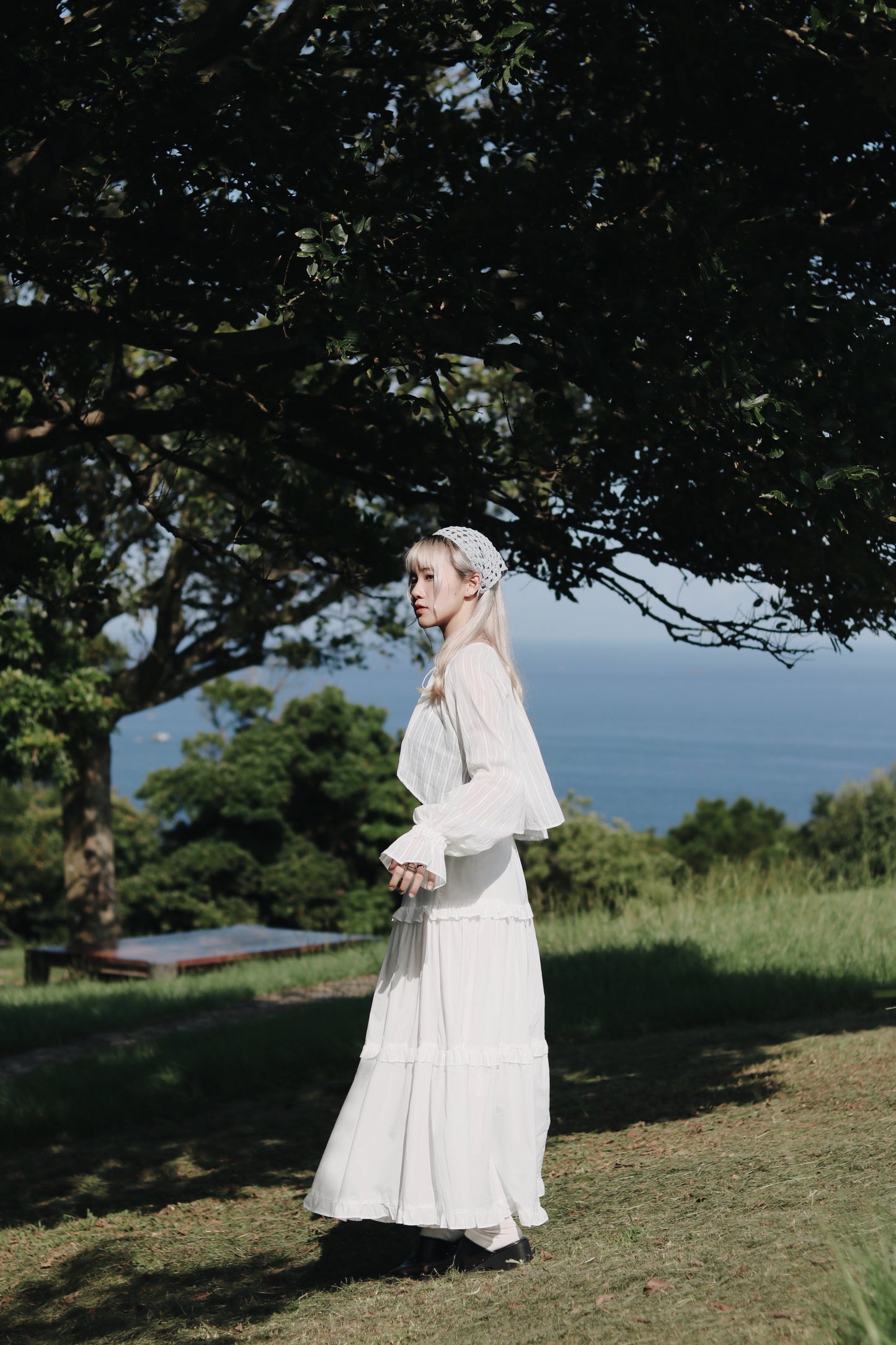 Flora Cropped Shirt (White)