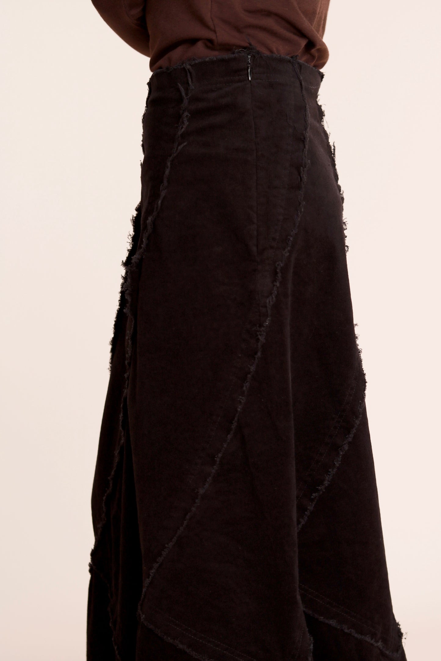 Frayed Mermaid Skirt (Black)