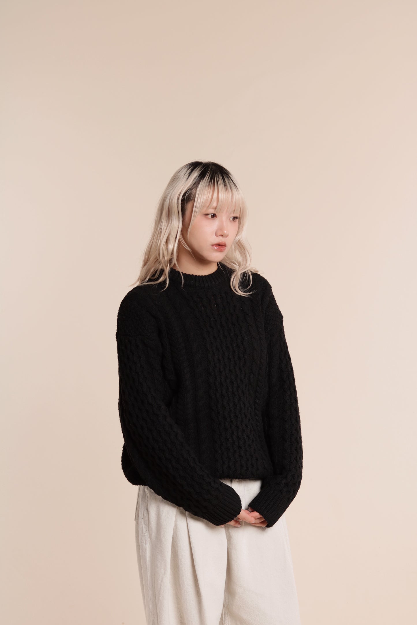 Oversized Cable Knit Sweater (Black)
