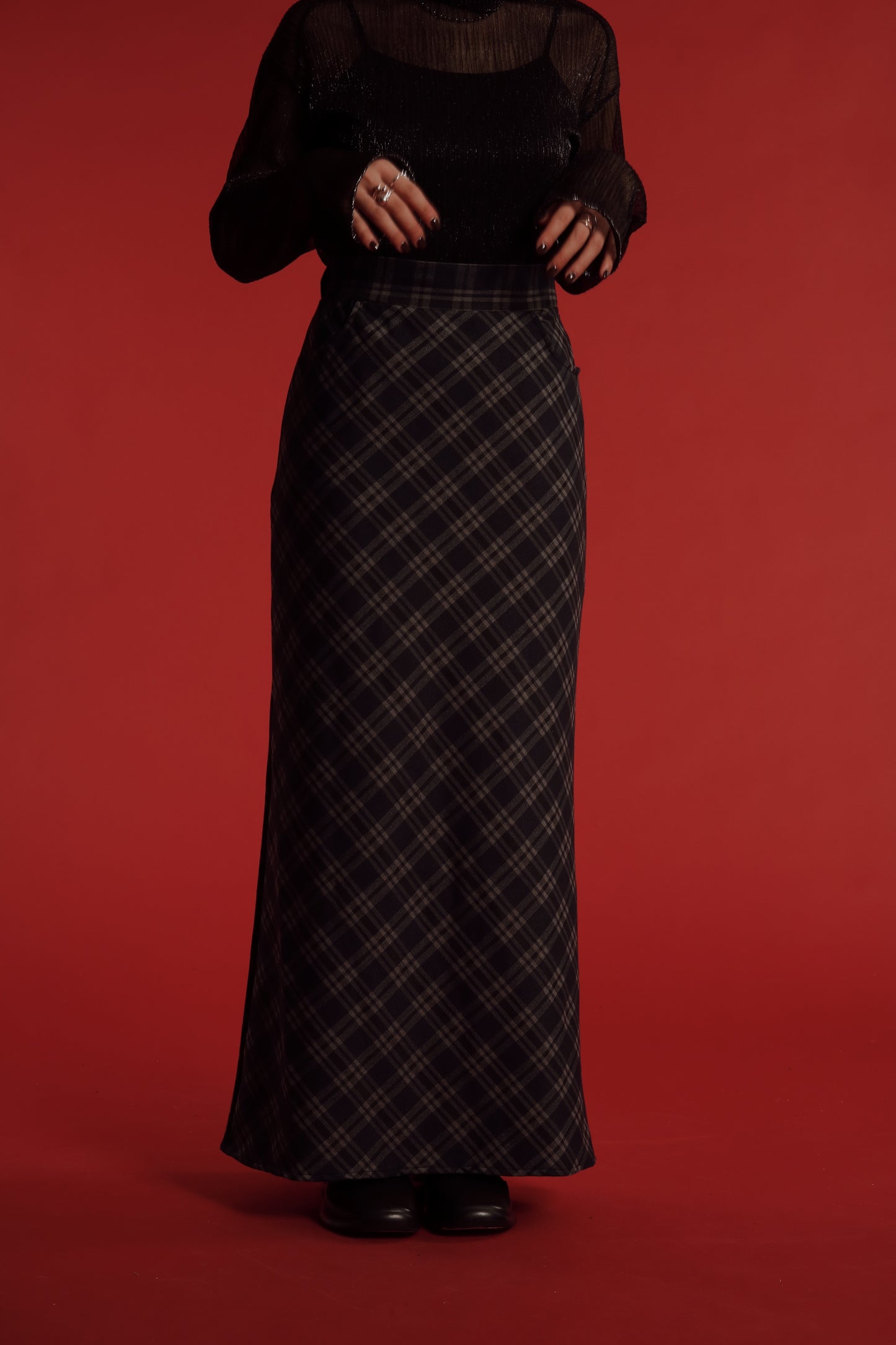 Checkered Slit Skirt (Navy)